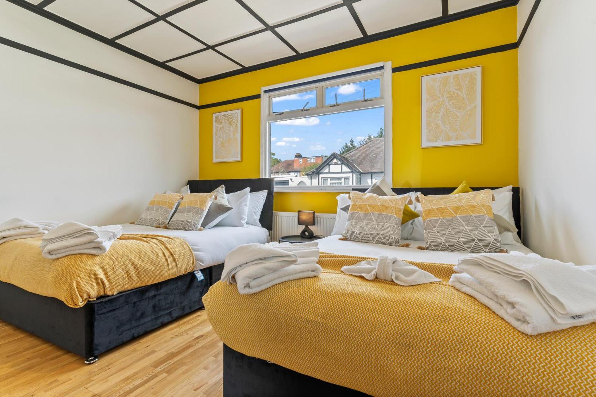Apartment Heart Of Acton - Perfect For Large Groups