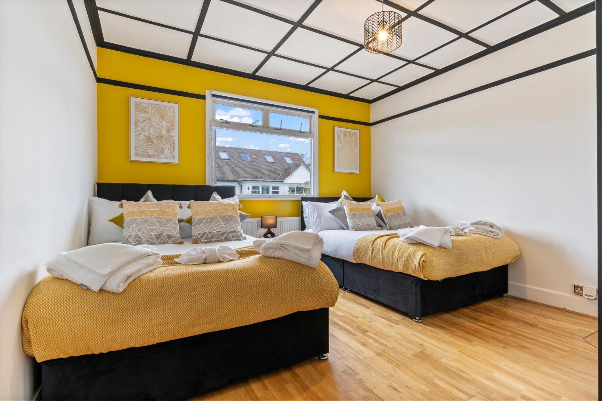 Heart Of Acton - Perfect For Large Groups * London