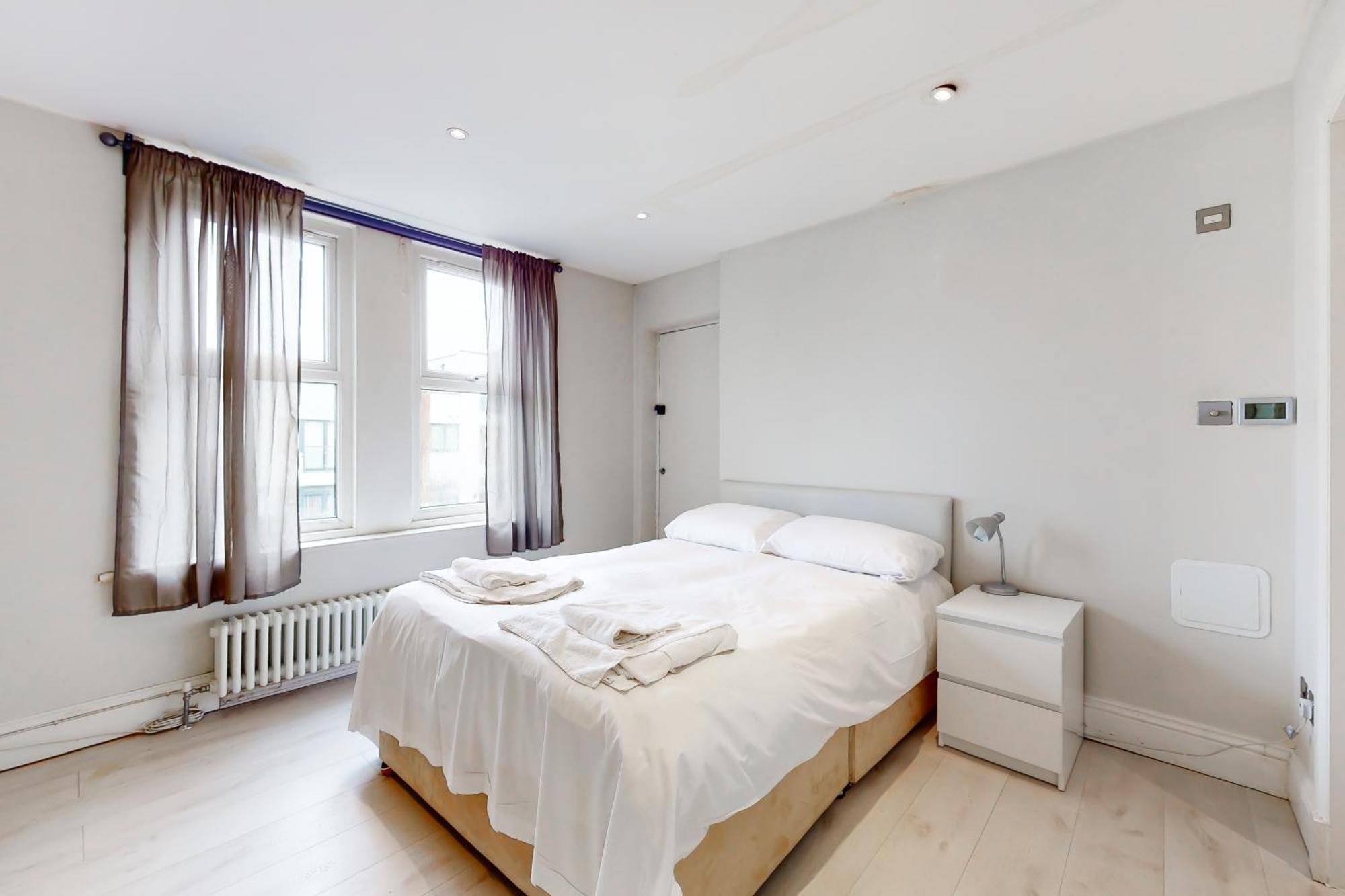 Modern 3 Bed In Hampstead *