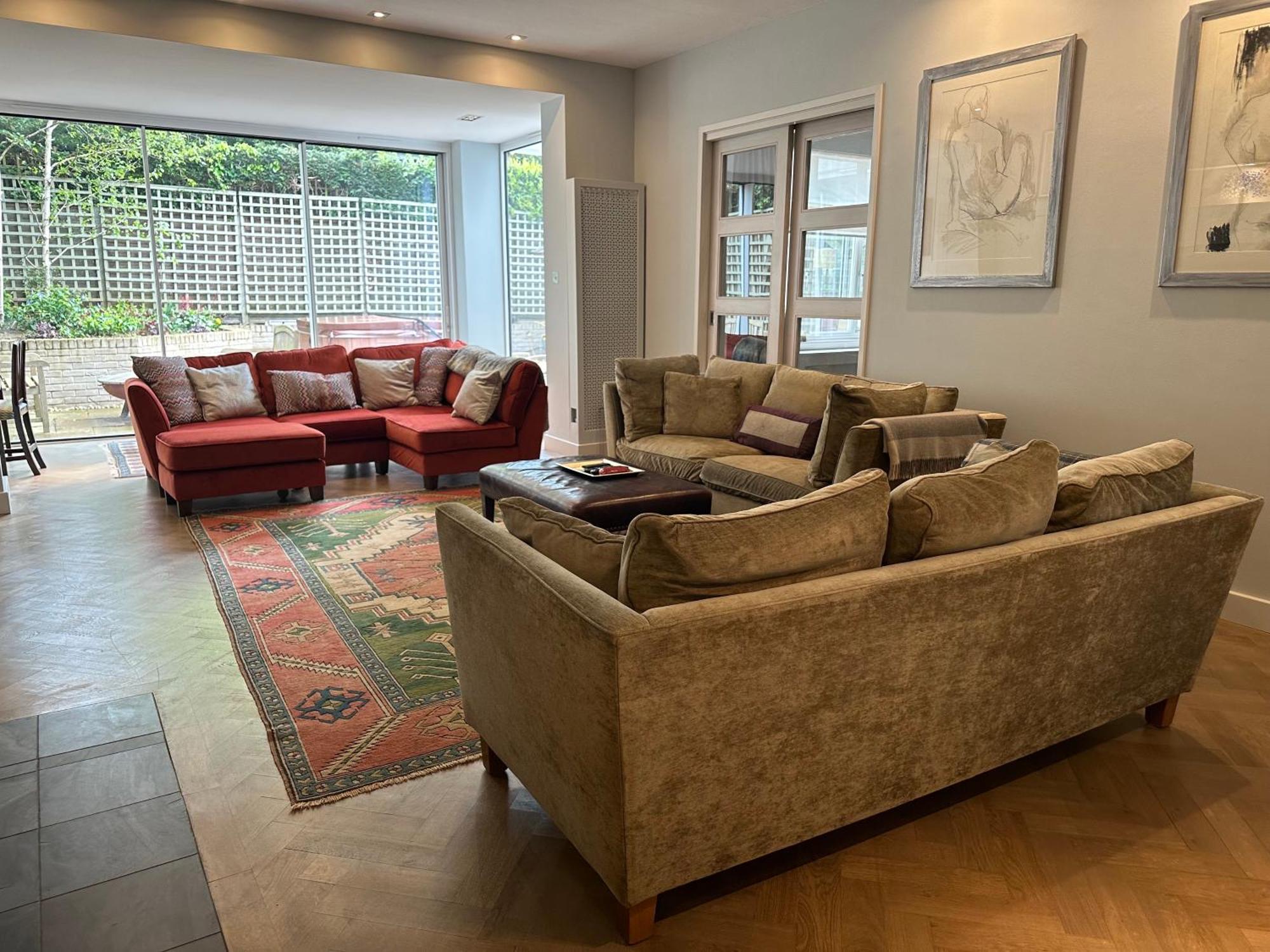 Holiday home Wimbledon Tennis House With Hot Tub; 4 Minute Walk