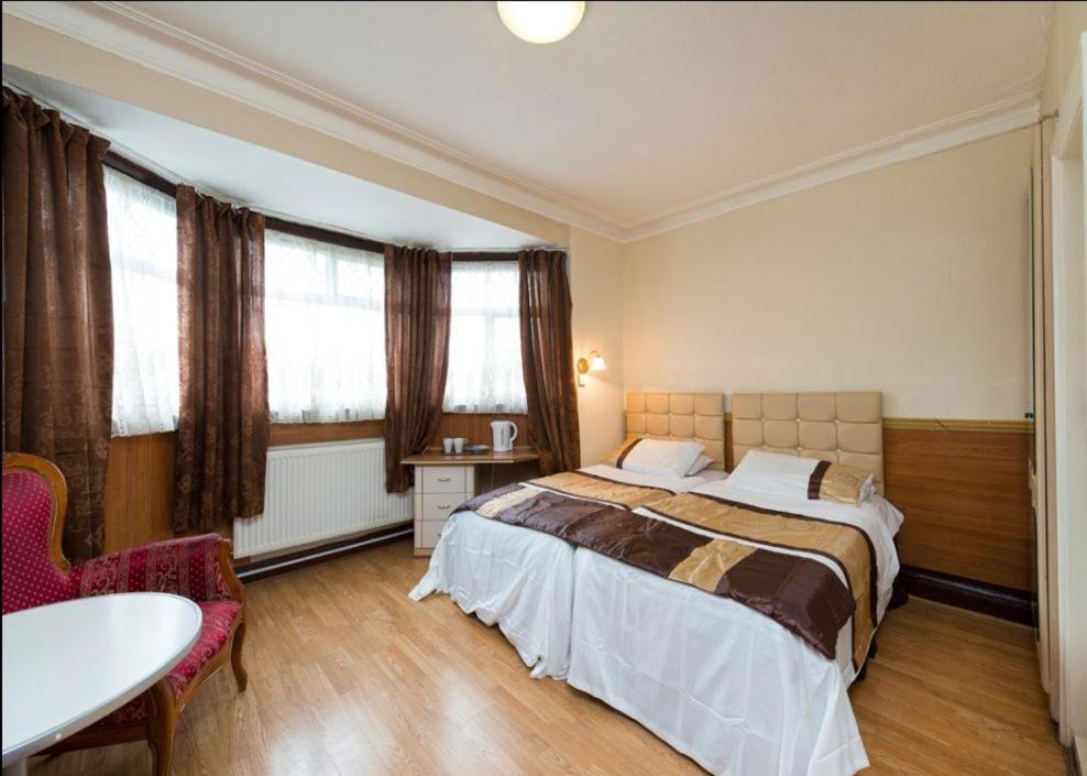 Acomodação com café da manhã  Golders Green 5*