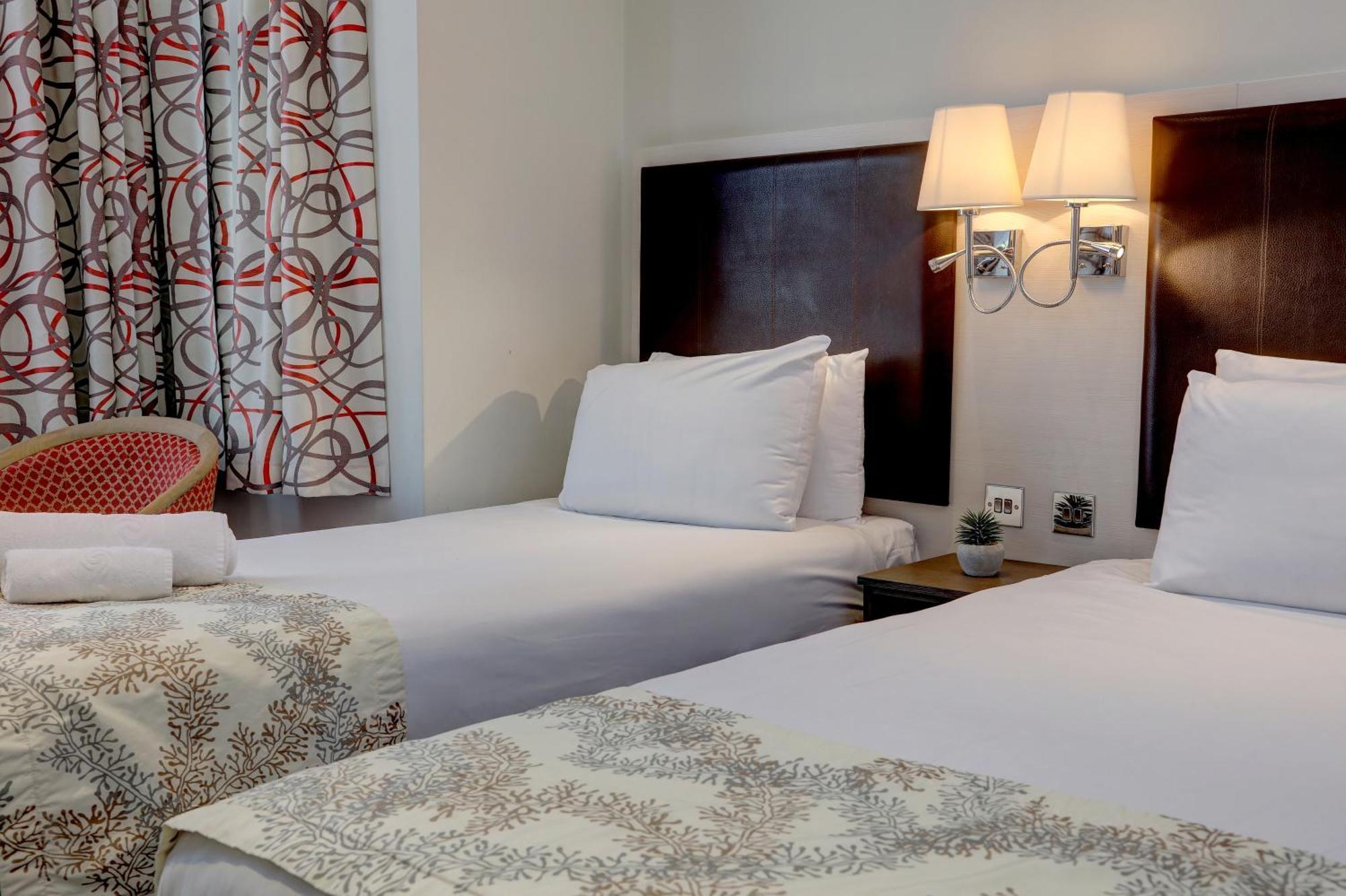 Western Chiswick Palace&suites