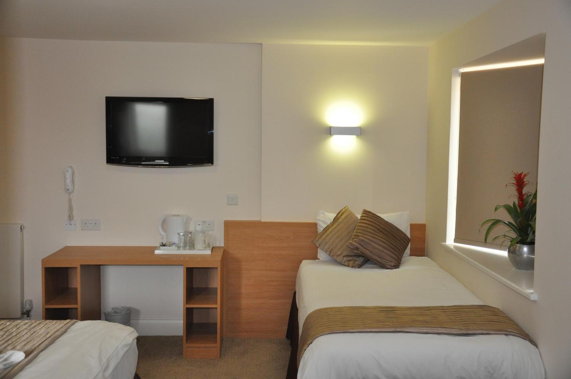 Hotel Queens 3*