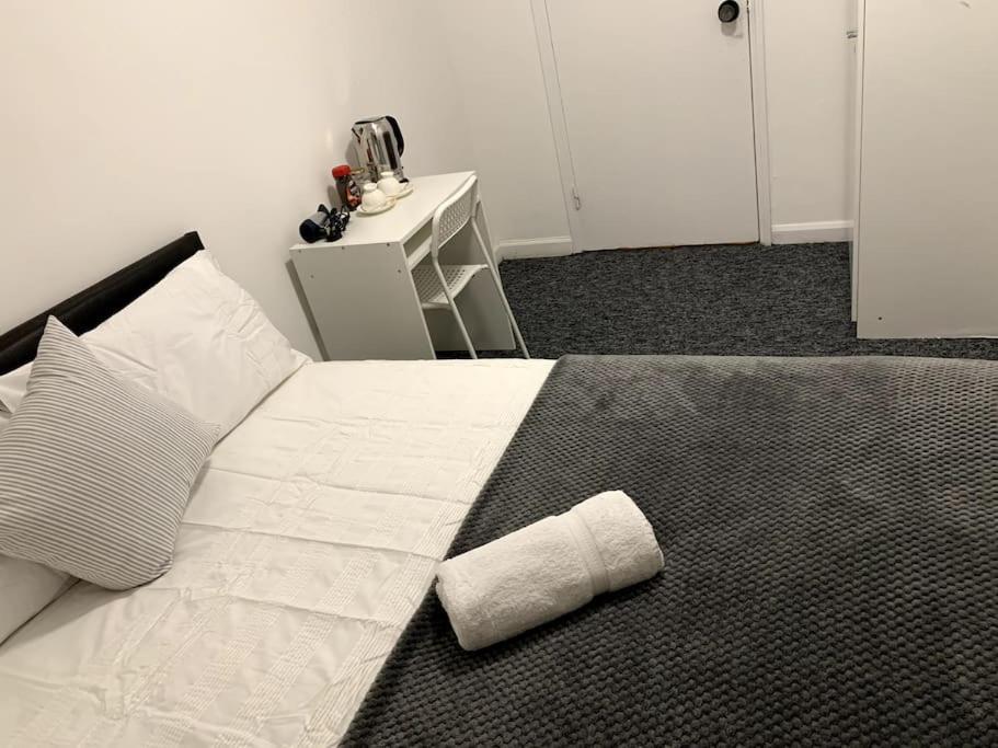 Guest house Warren Street *