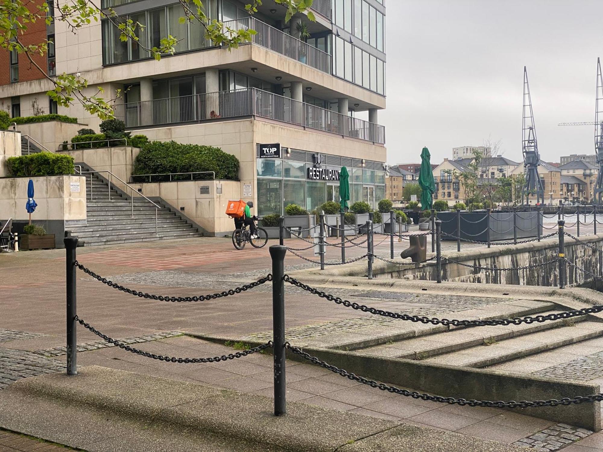 Cosy 3 Bed Penthouse In Royal Docks London