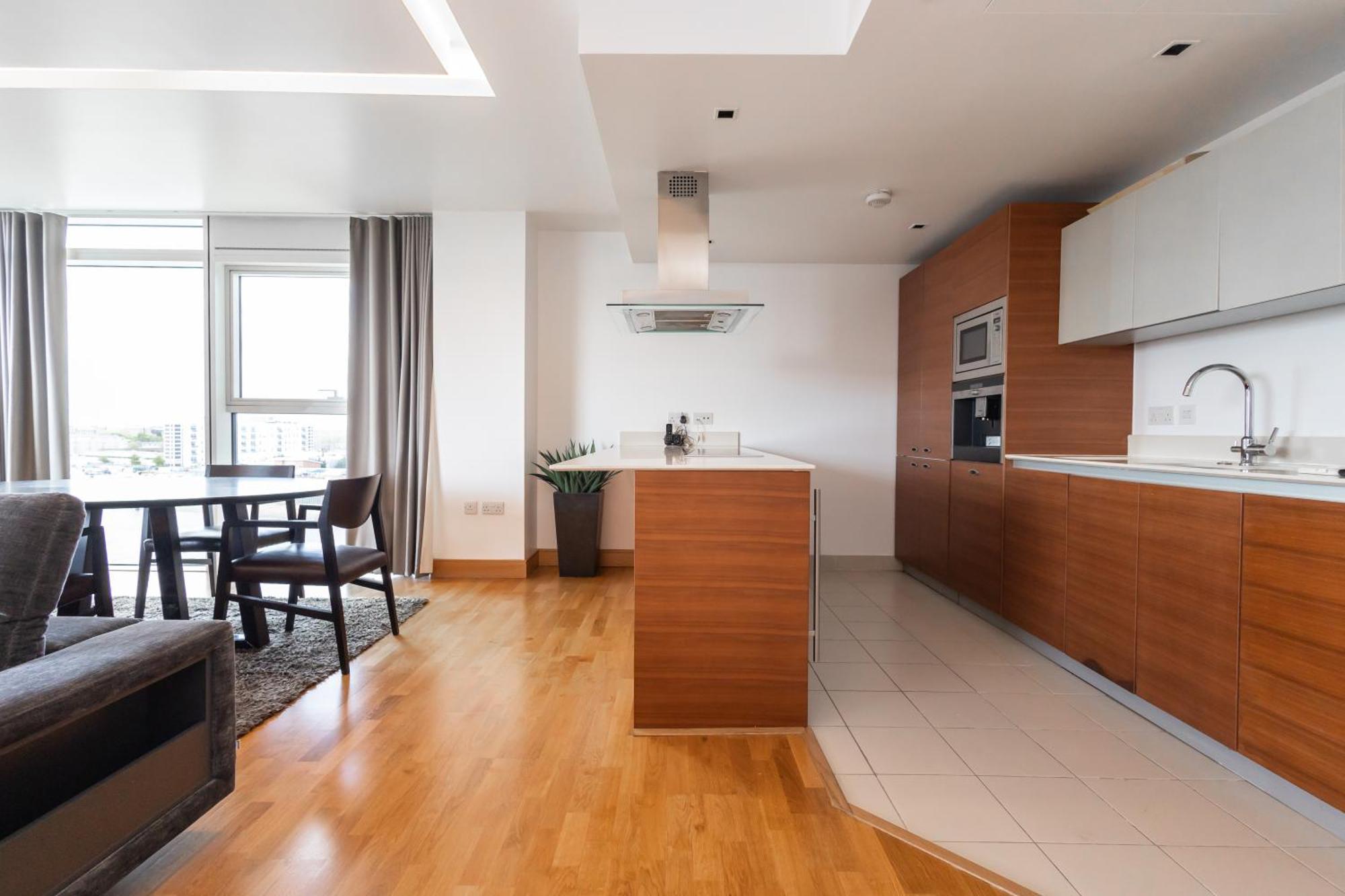 Apartment Ads Lux Lettings Ltd - Battersea Reach *