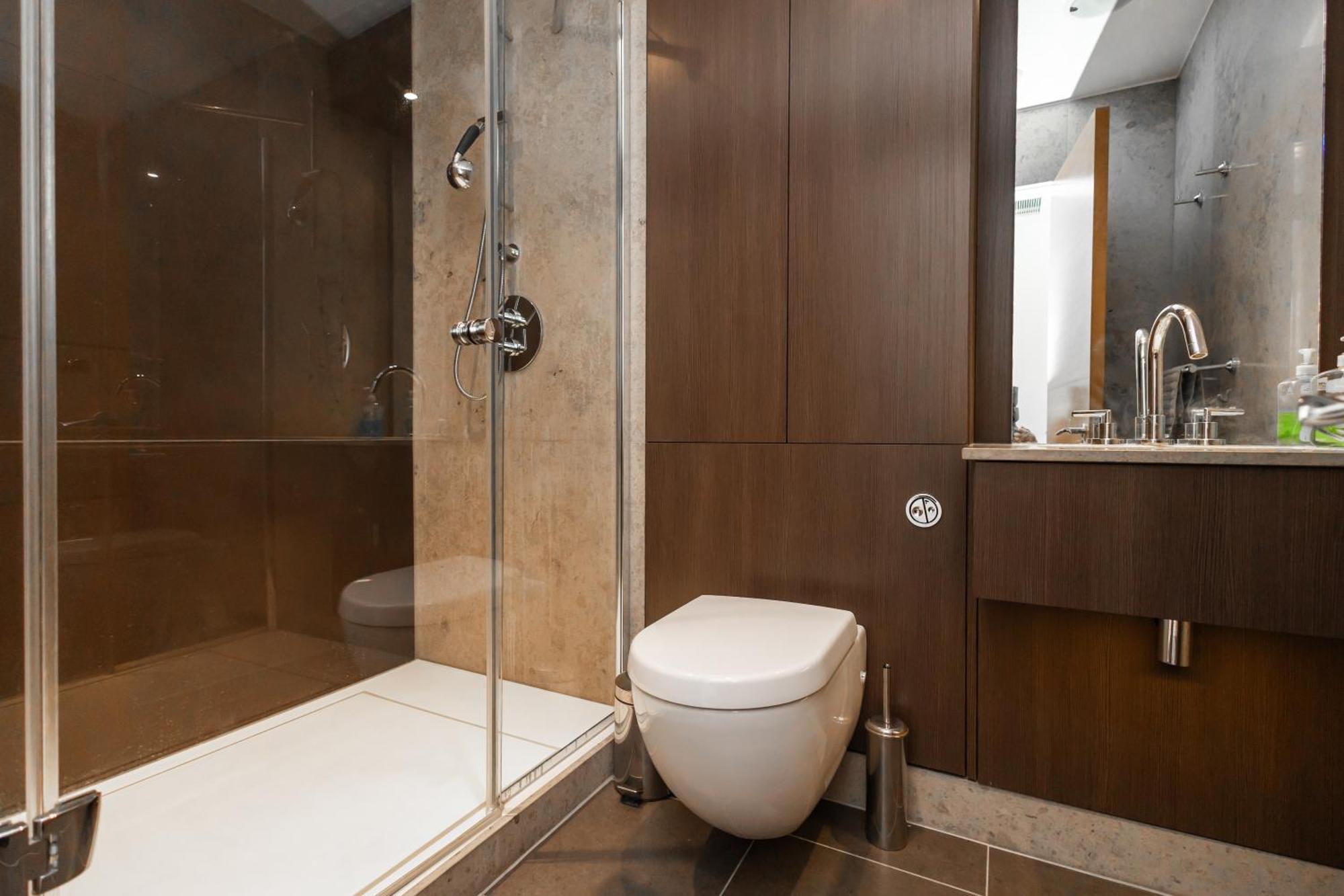 Apartment Ads Lux Lettings Ltd - Battersea Reach London