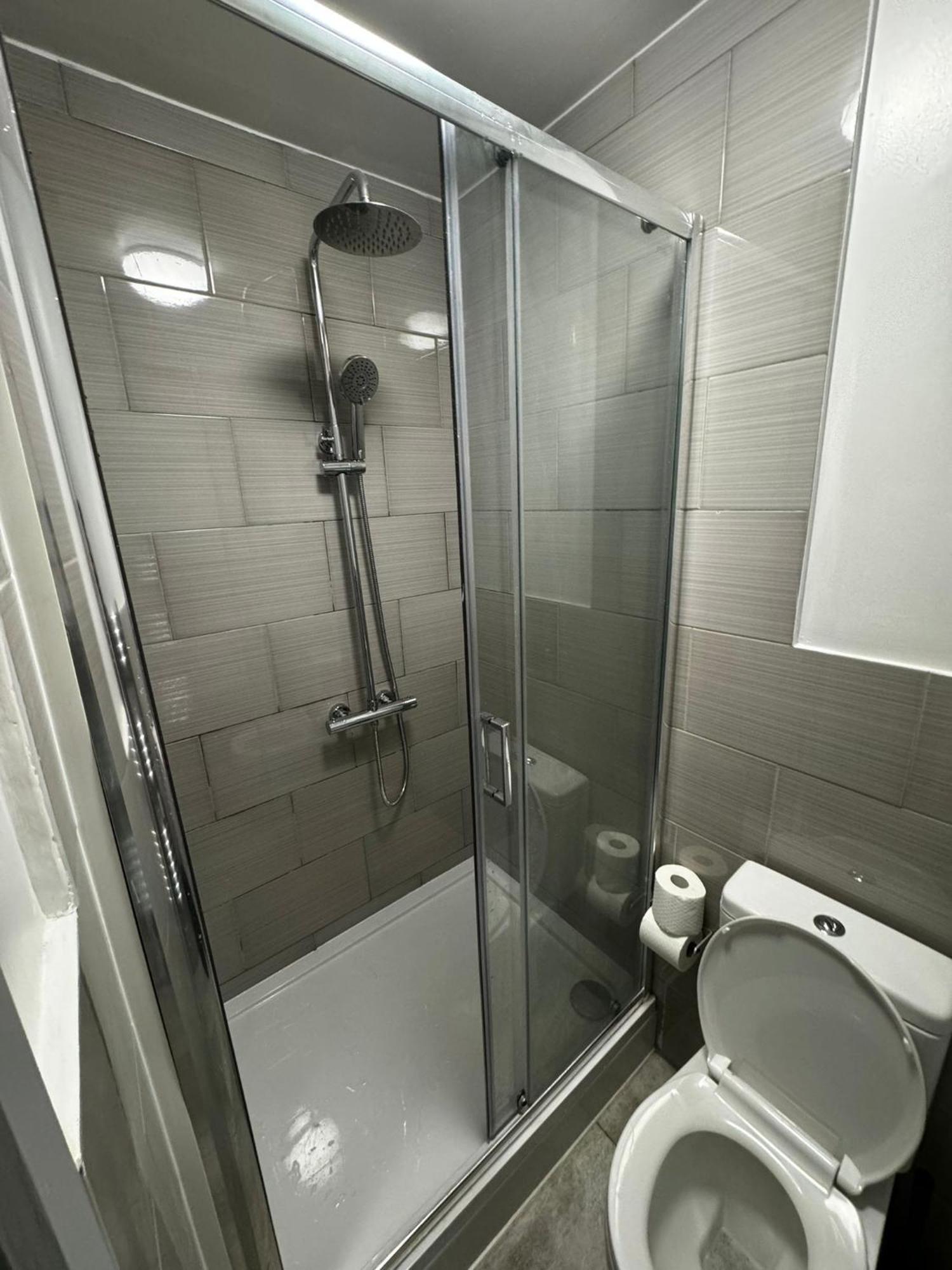 Guest house At 173 *