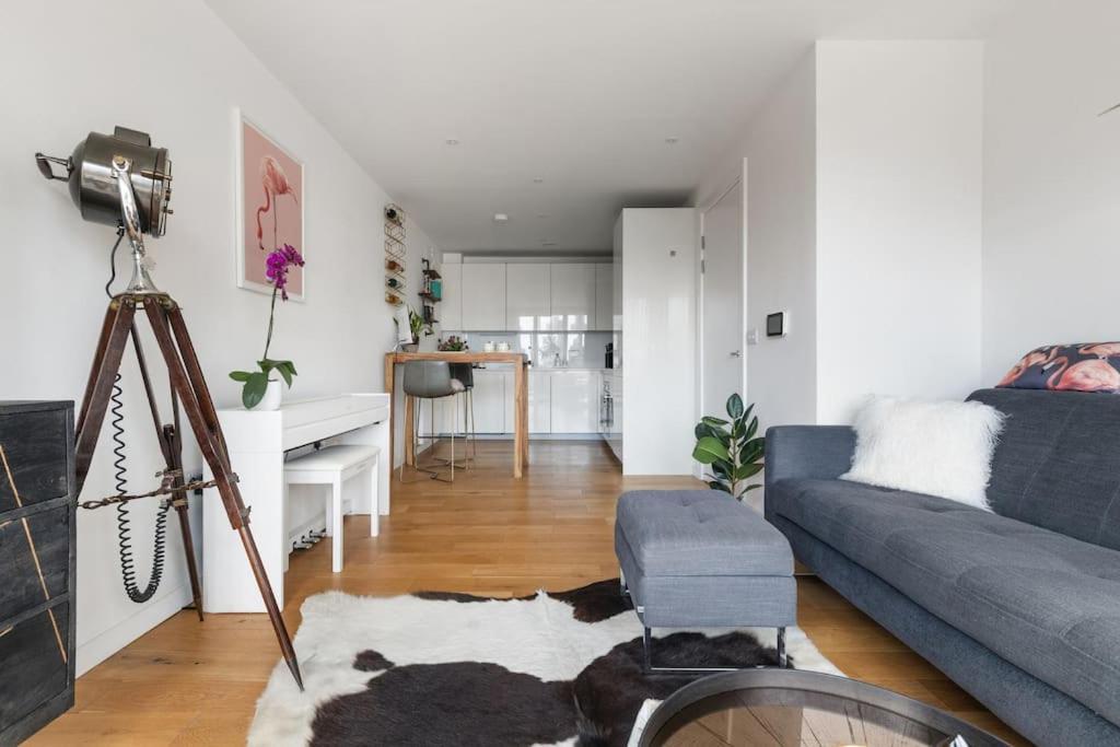Apartment Modern New 1-bedroom Stunning Views London