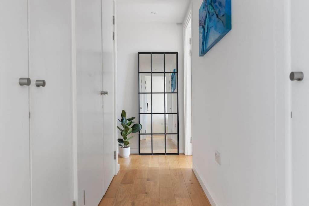 Apartment Modern New 1-bedroom Stunning Views *