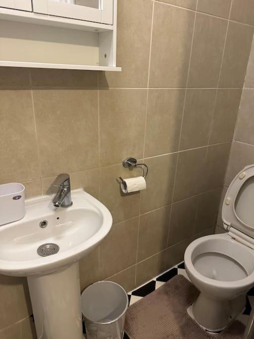 Lovely Woodford One Bedroom