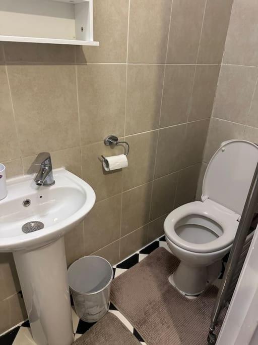 Lovely Woodford One Bedroom