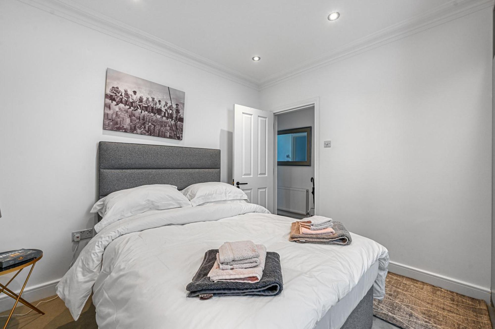 Holiday home Knightsbridge 3 Bedroom 1 Minute Harrods *