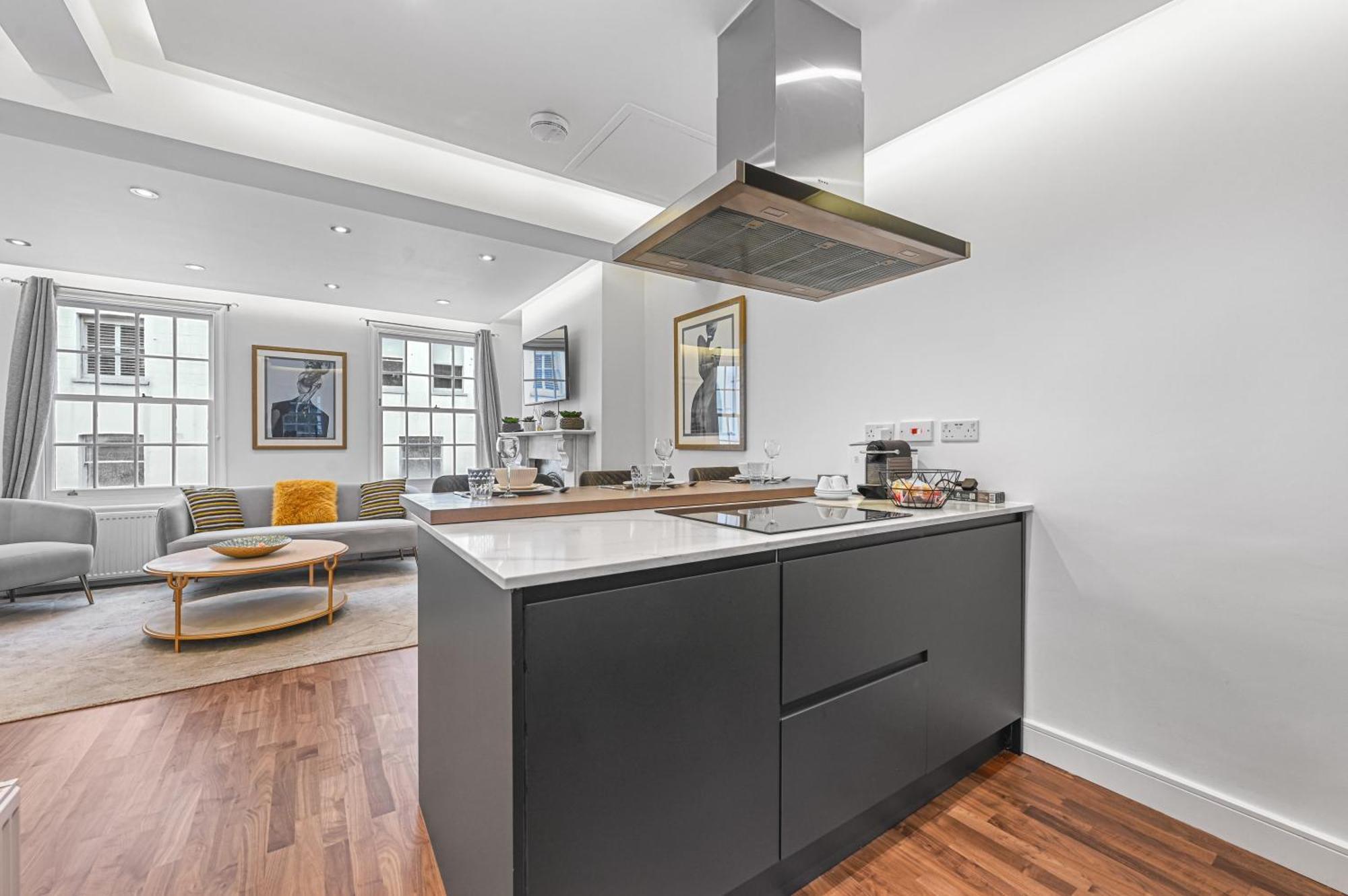 Knightsbridge 3 Bedroom 1 Minute Harrods