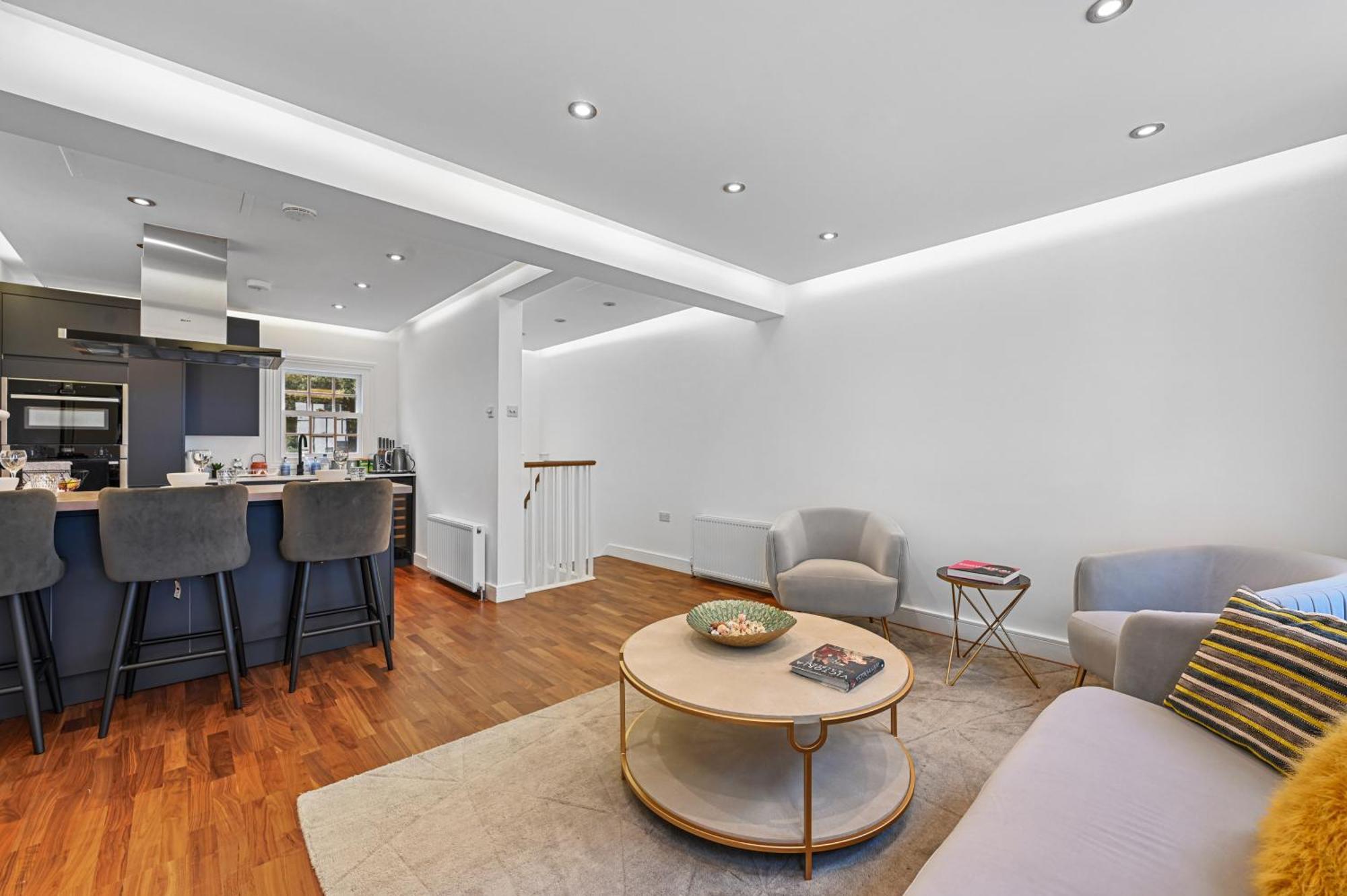 Holiday home Knightsbridge 3 Bedroom 1 Minute Harrods *