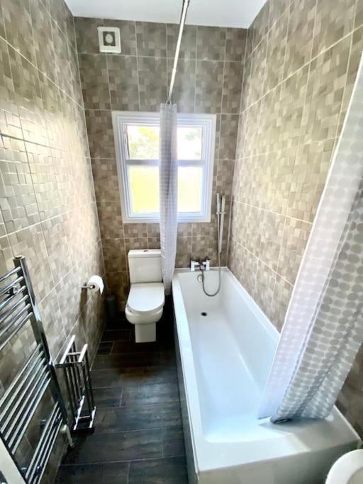 Apartment Flat 3 Gr 1 Bedroom 3 Mins Walk Mile End Station *