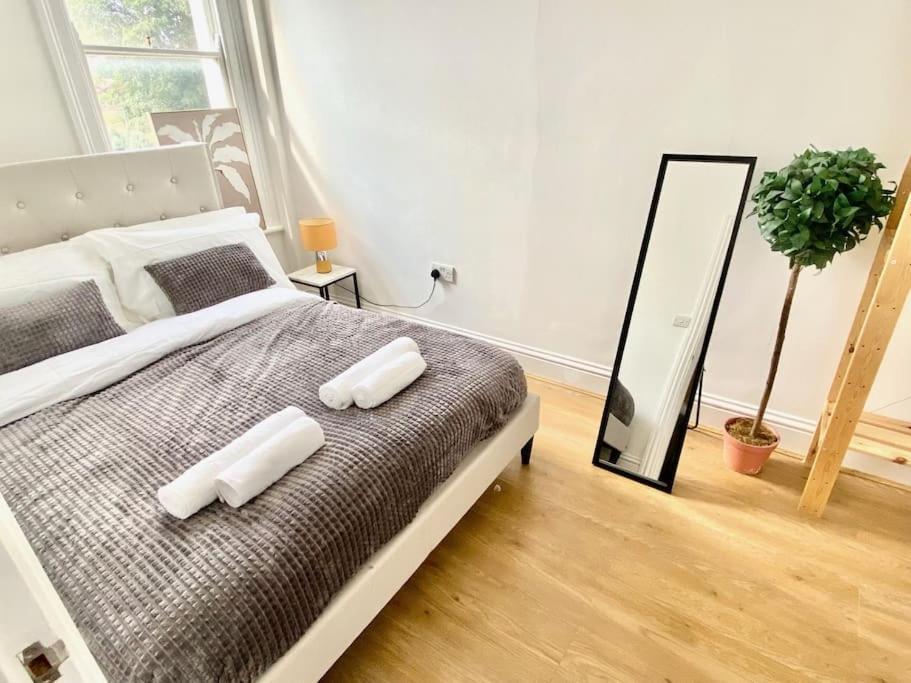 Apartment Flat 3 Gr 1 Bedroom 3 Mins Walk Mile End Station *