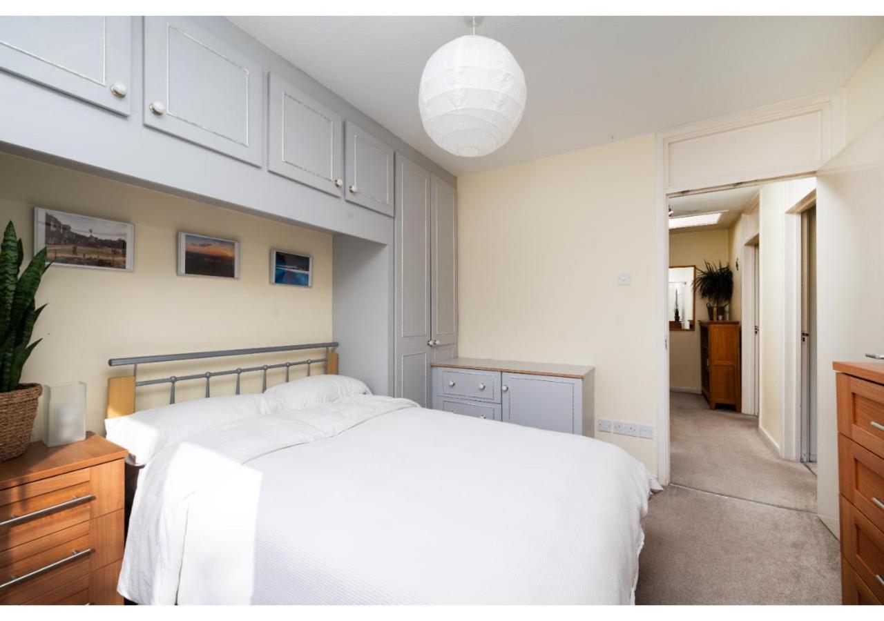 Chic 3-br Welll Located In Islington London