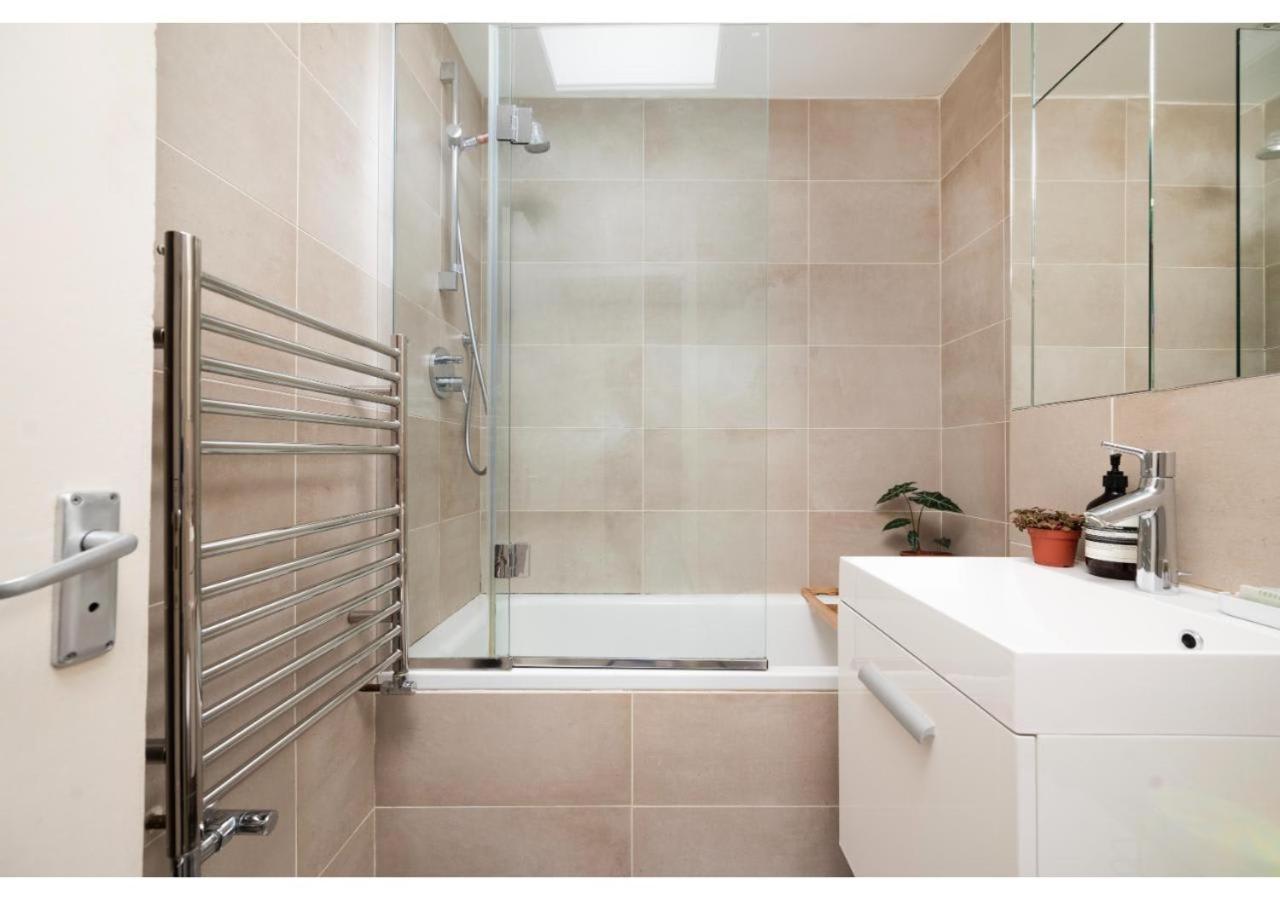 Holiday home Chic 3-br Welll Located In Islington