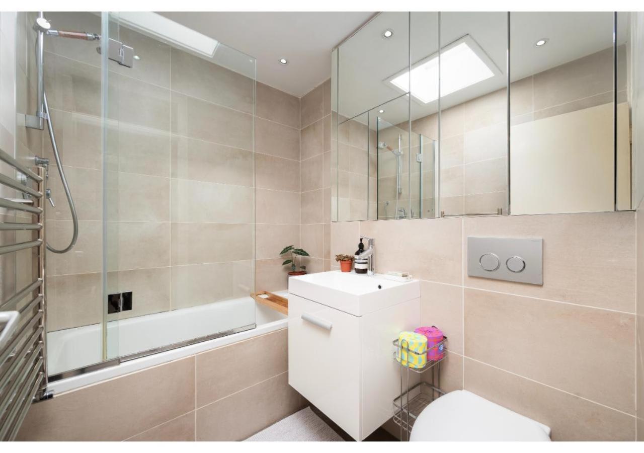 Holiday home Chic 3-br Welll Located In Islington