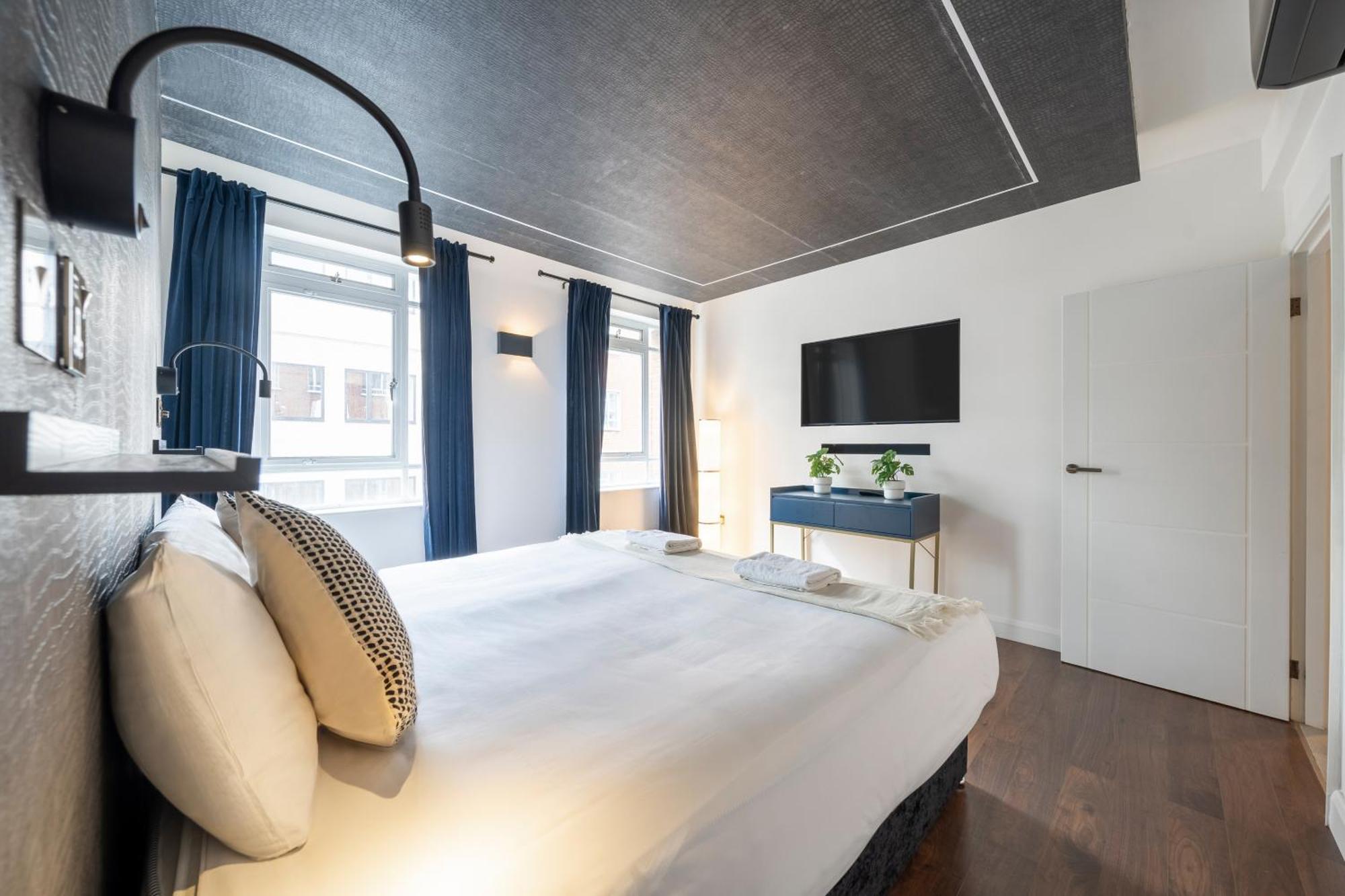 Apartment At Whitfield Street *