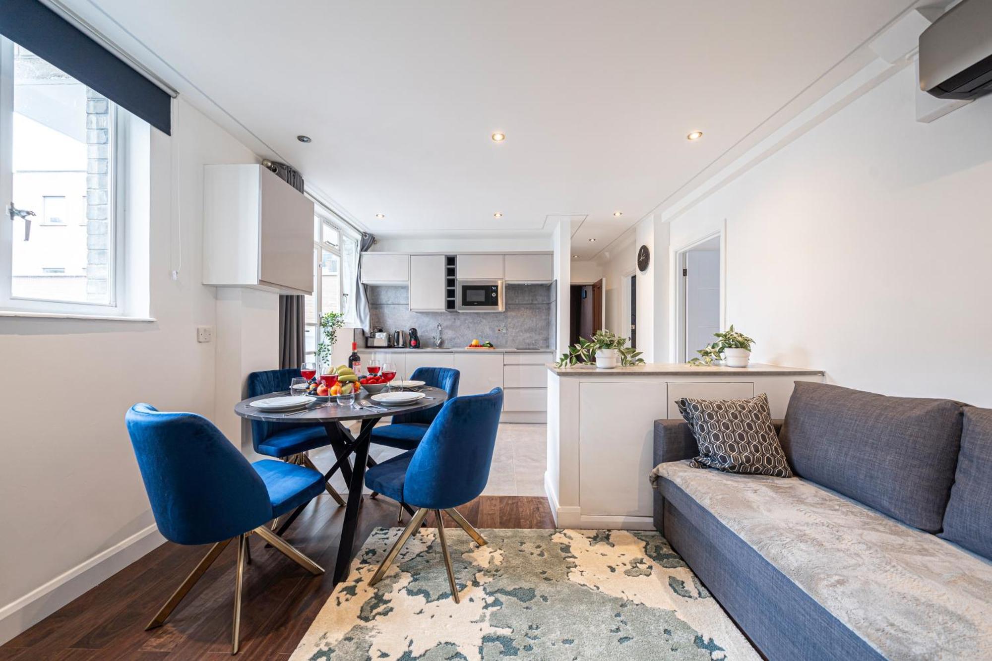 Apartment At Whitfield Street *