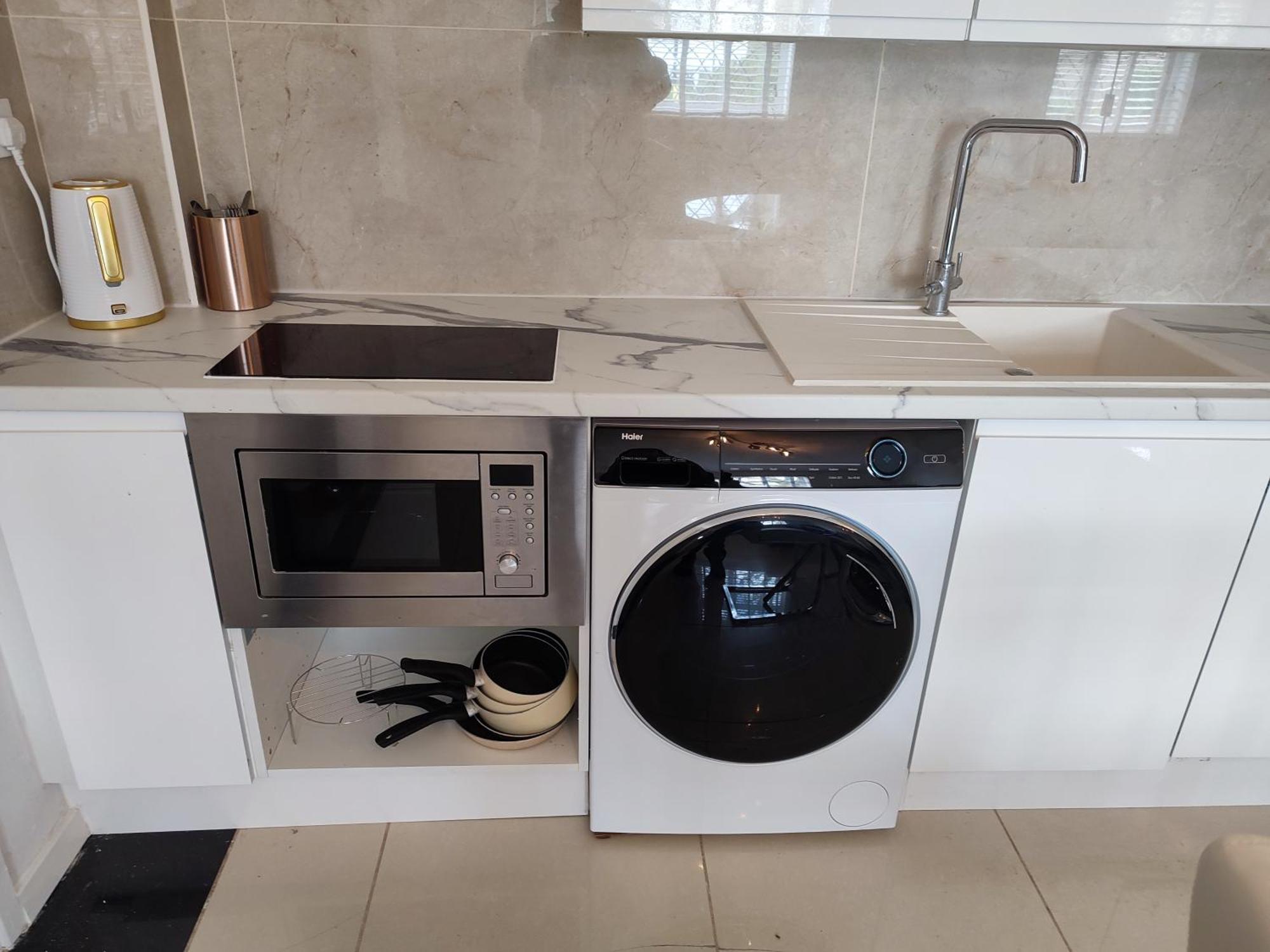 Bright And Spacious Studio Flat London