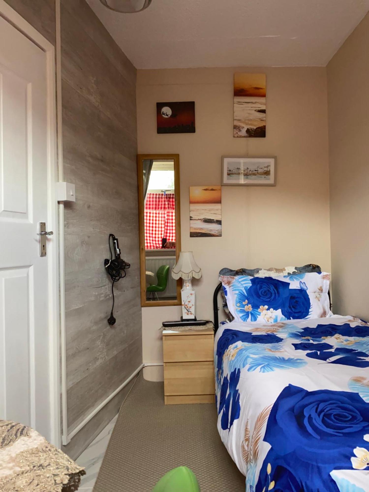 Homestay House 220 *
