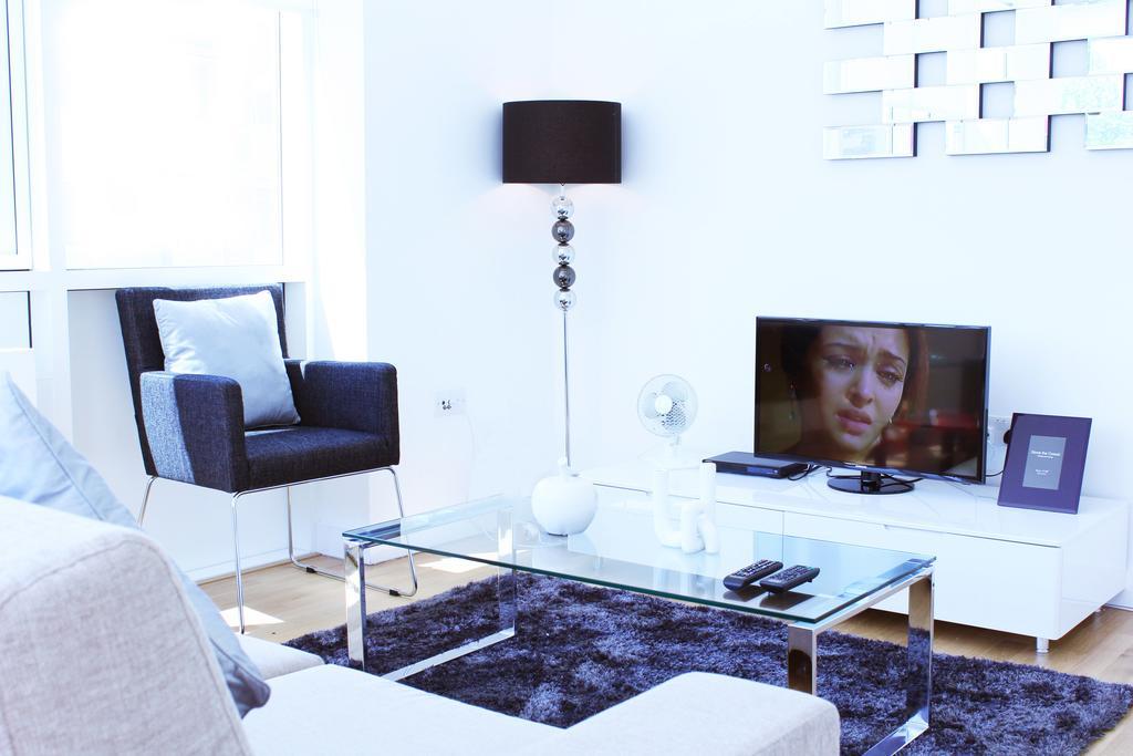 Old Street Apartment