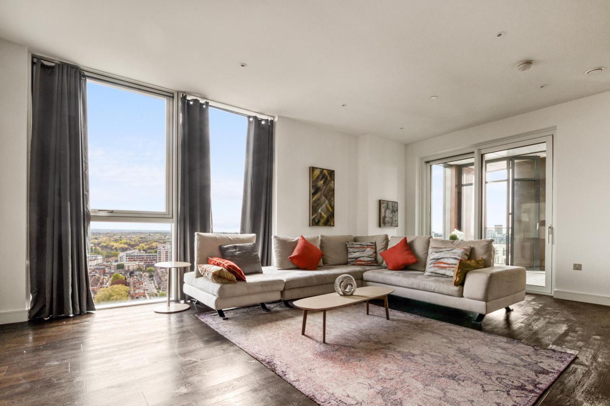 Stunning 360º View Luxurious Penthouse *