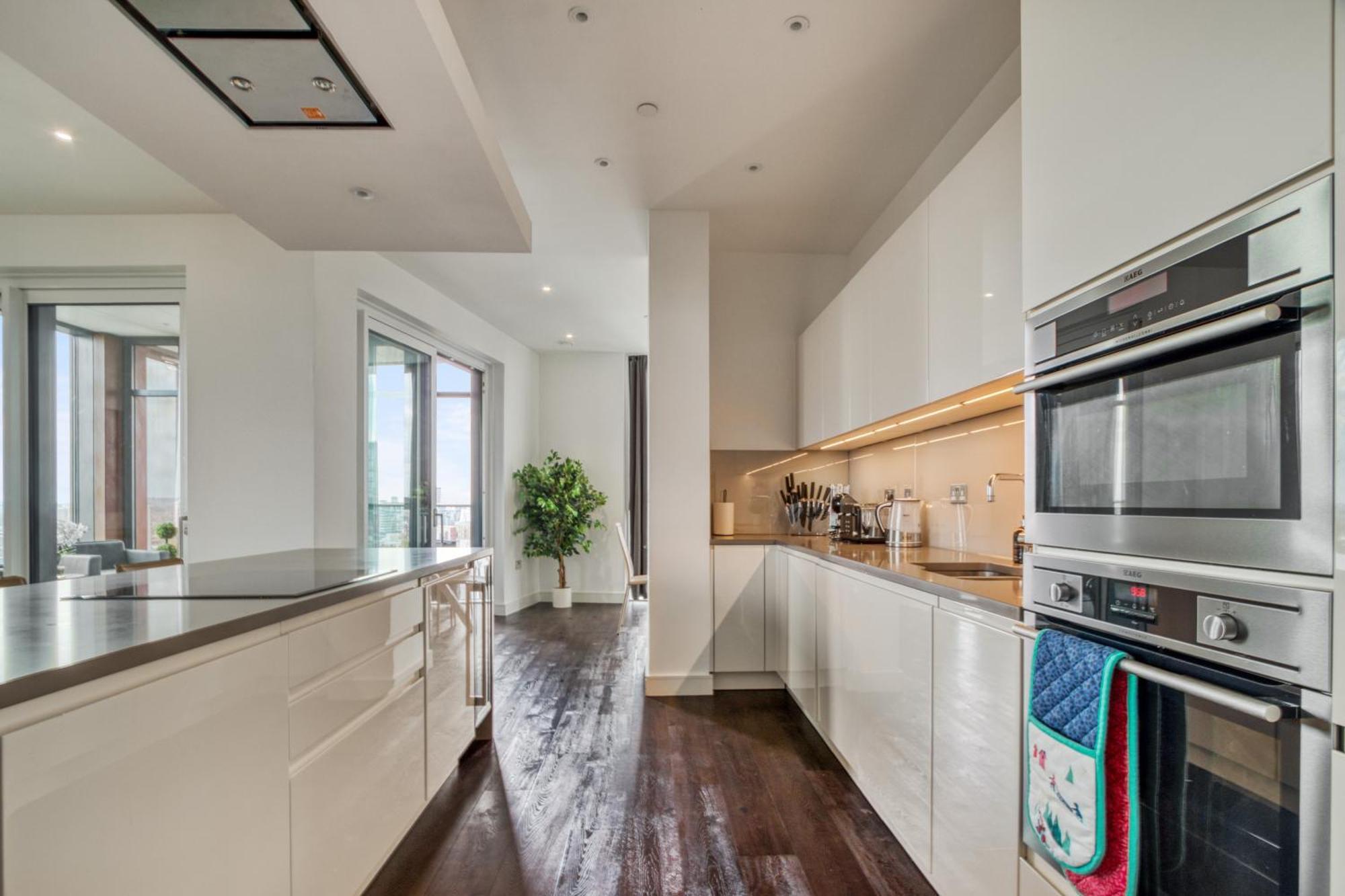 Stunning 360º View Luxurious Penthouse *