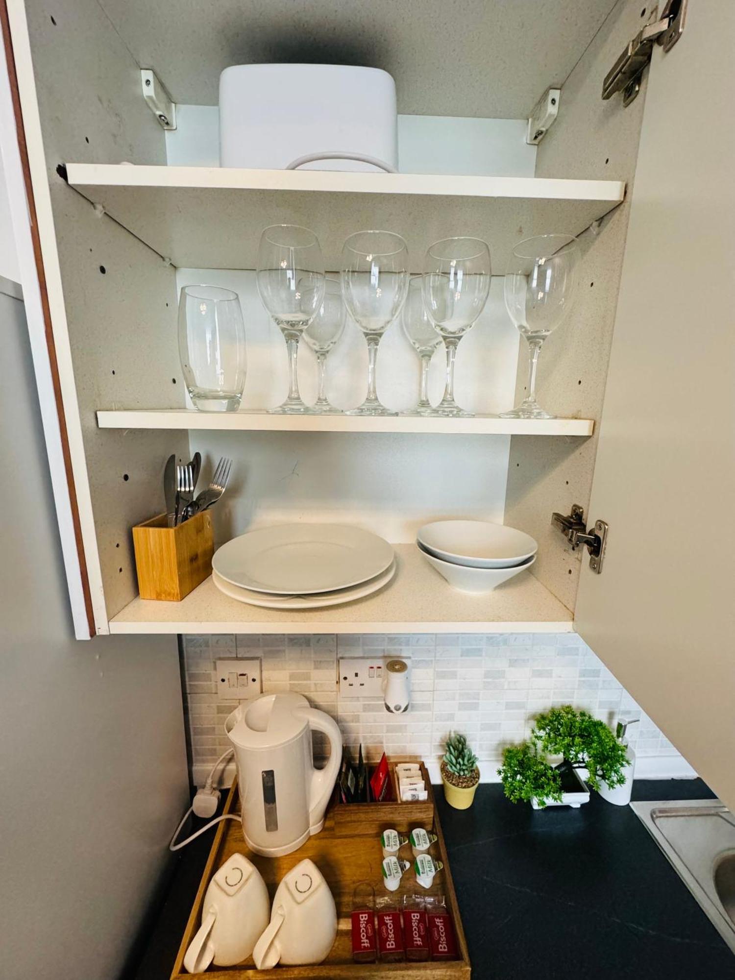 Unique Studio Flat In City 1110 * London