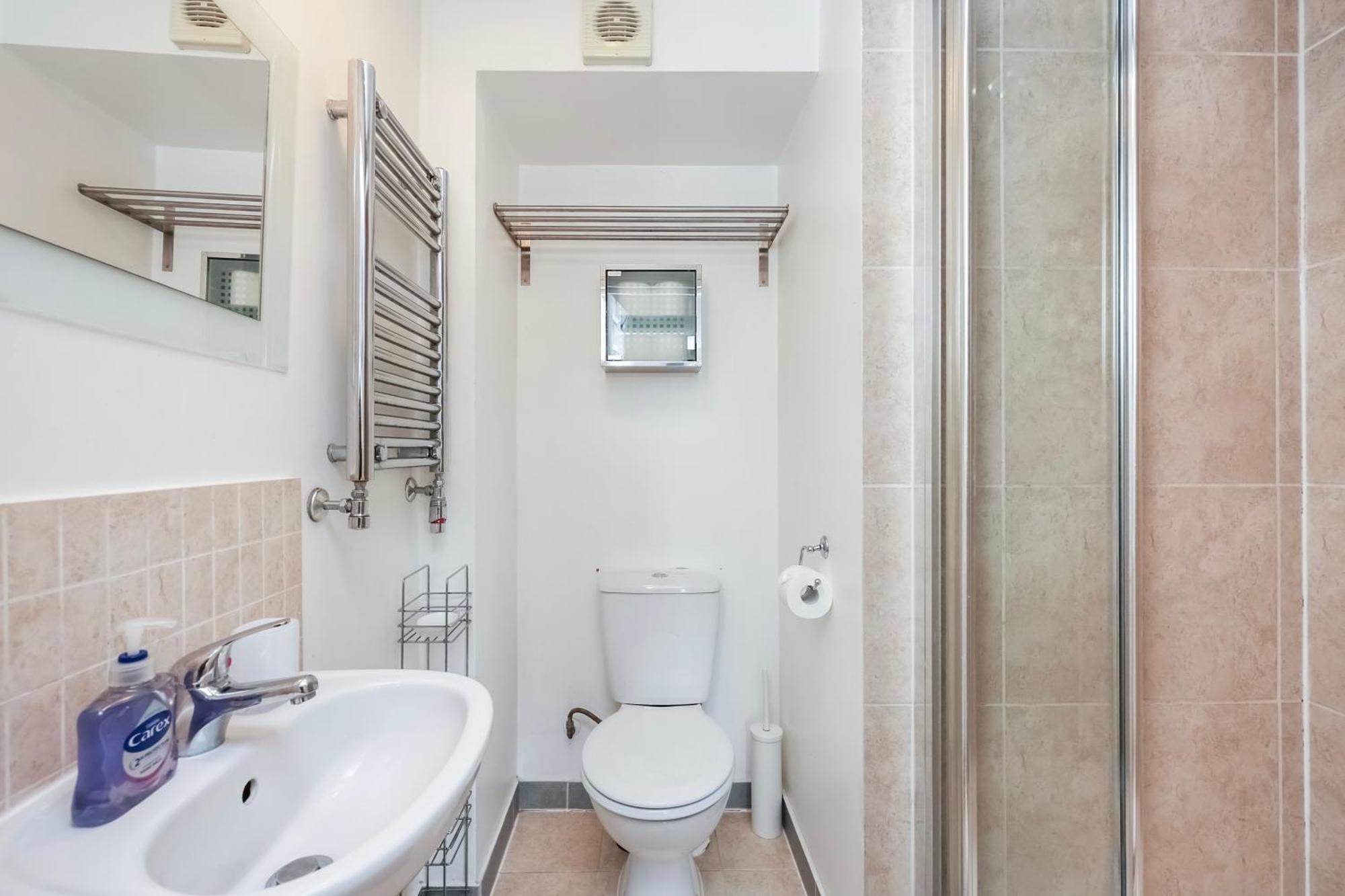 Double Rm And Ensuite In Clapham London