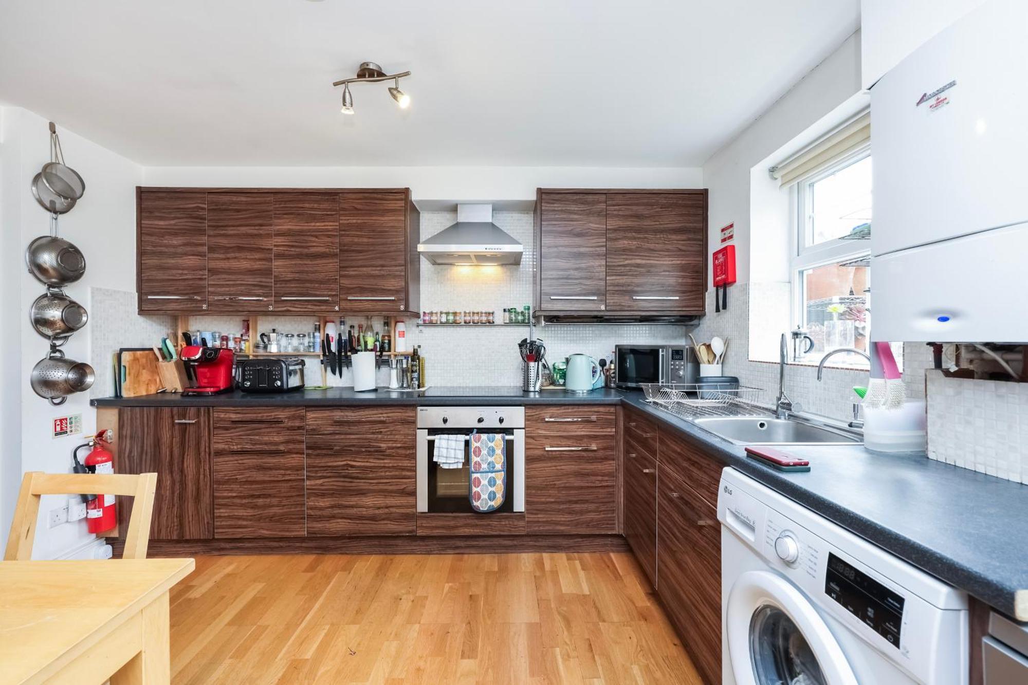 Double Rm And Ensuite In Clapham Apartment *
