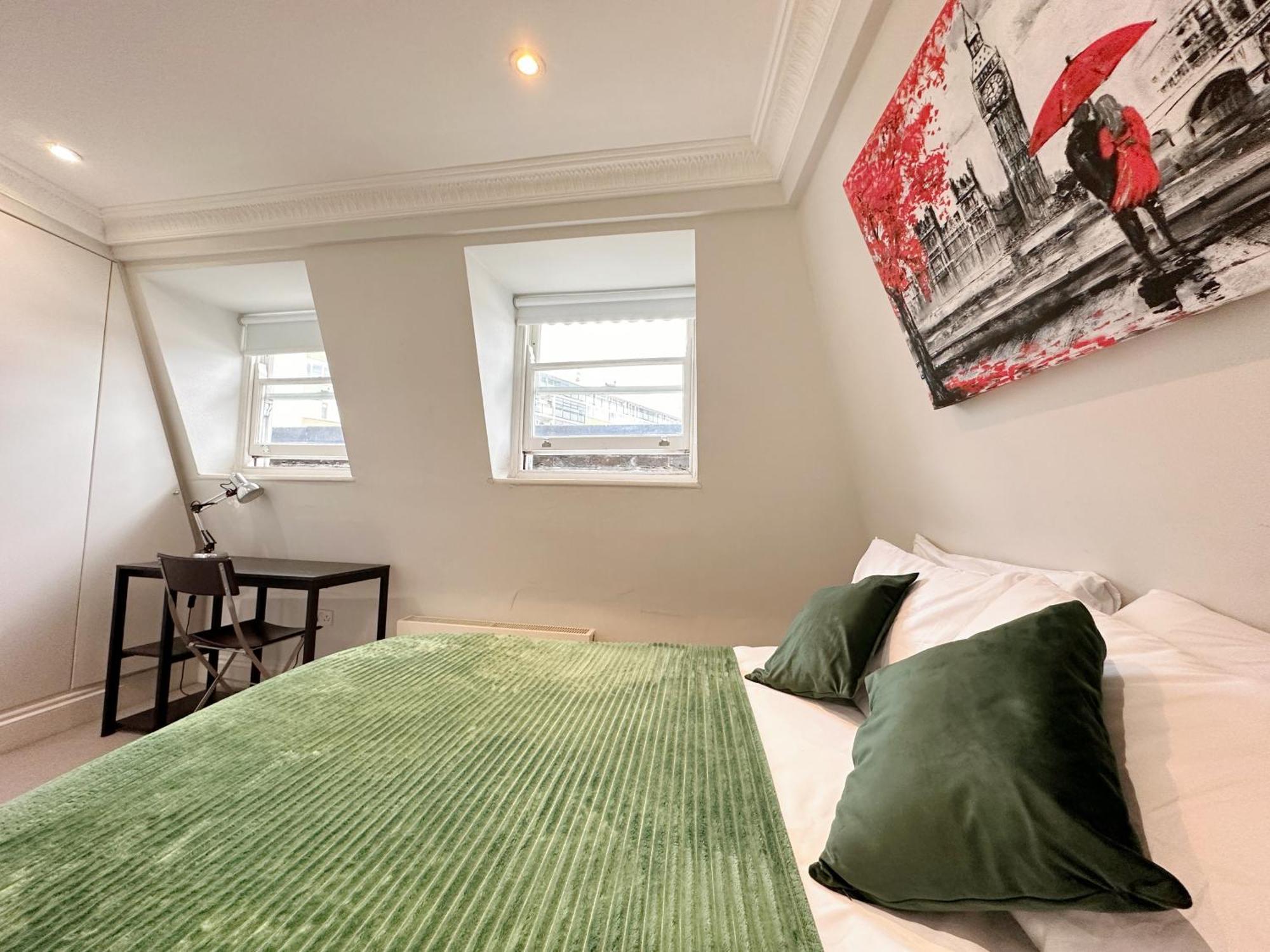 Spacious And Cosy 3brs 5f House In Heart Of Pousada