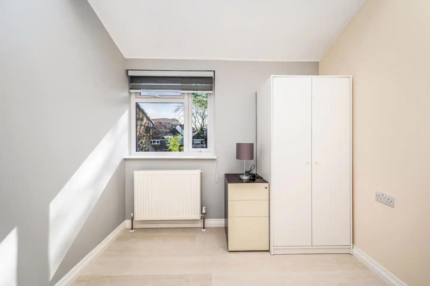 Holiday home Pass The Keys Stylish Gardenten Mins To London