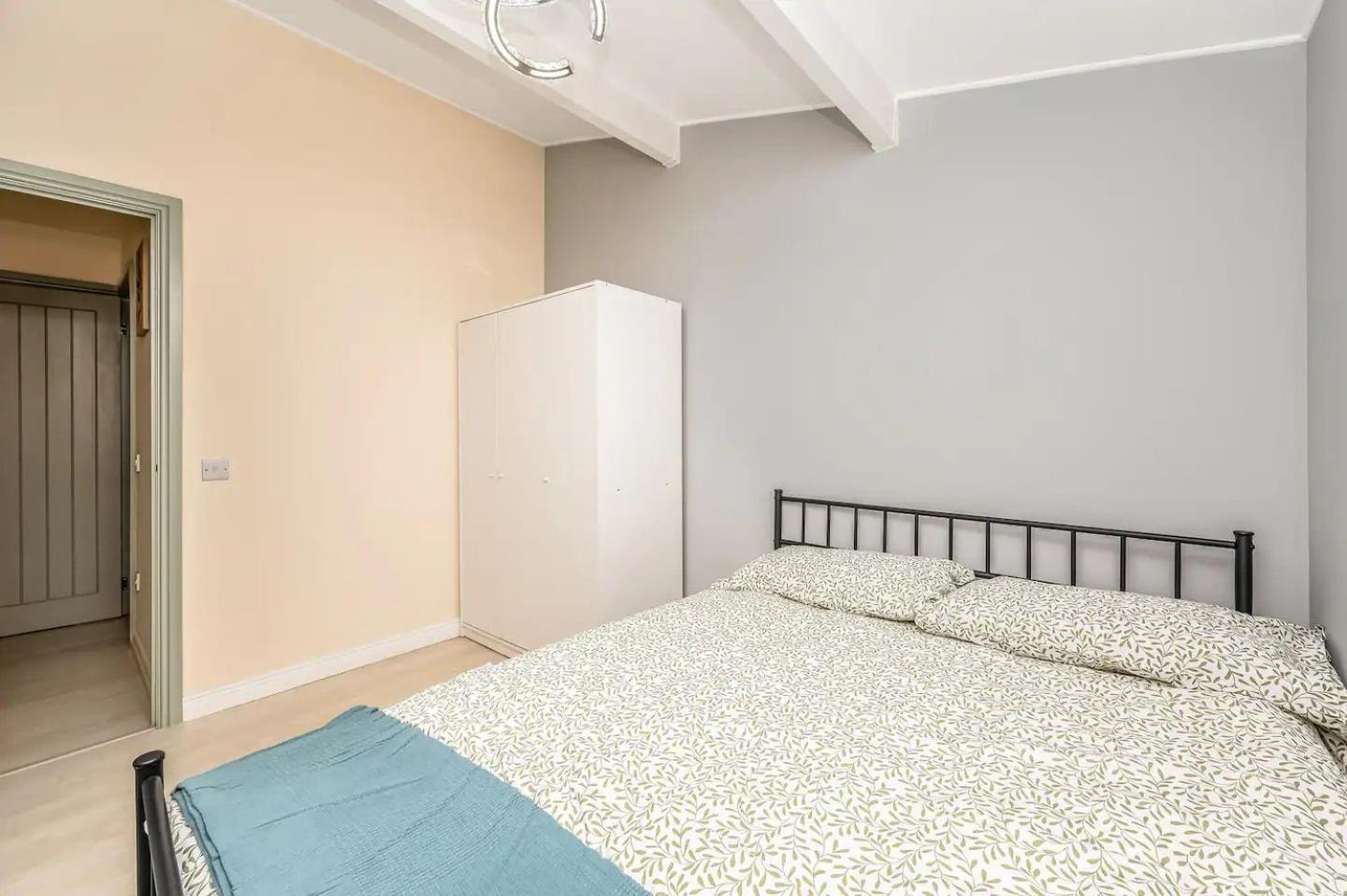 Pass The Keys Stylish Gardenten Mins To Holiday home London
