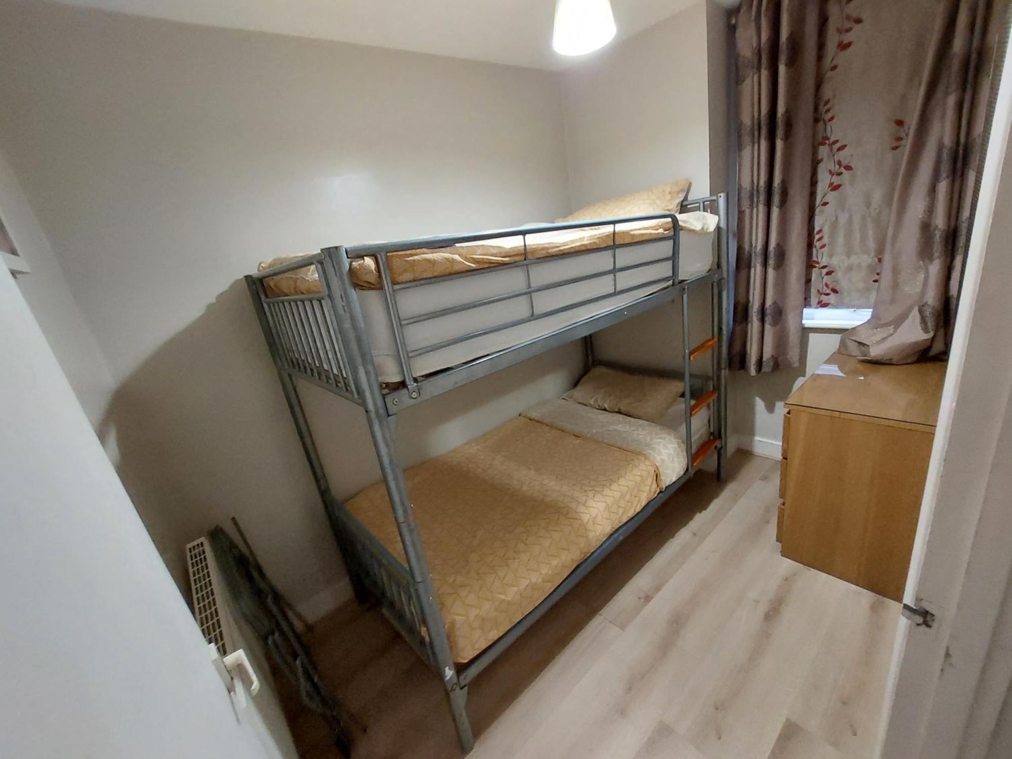 2 Bedroom Garden Apartment London