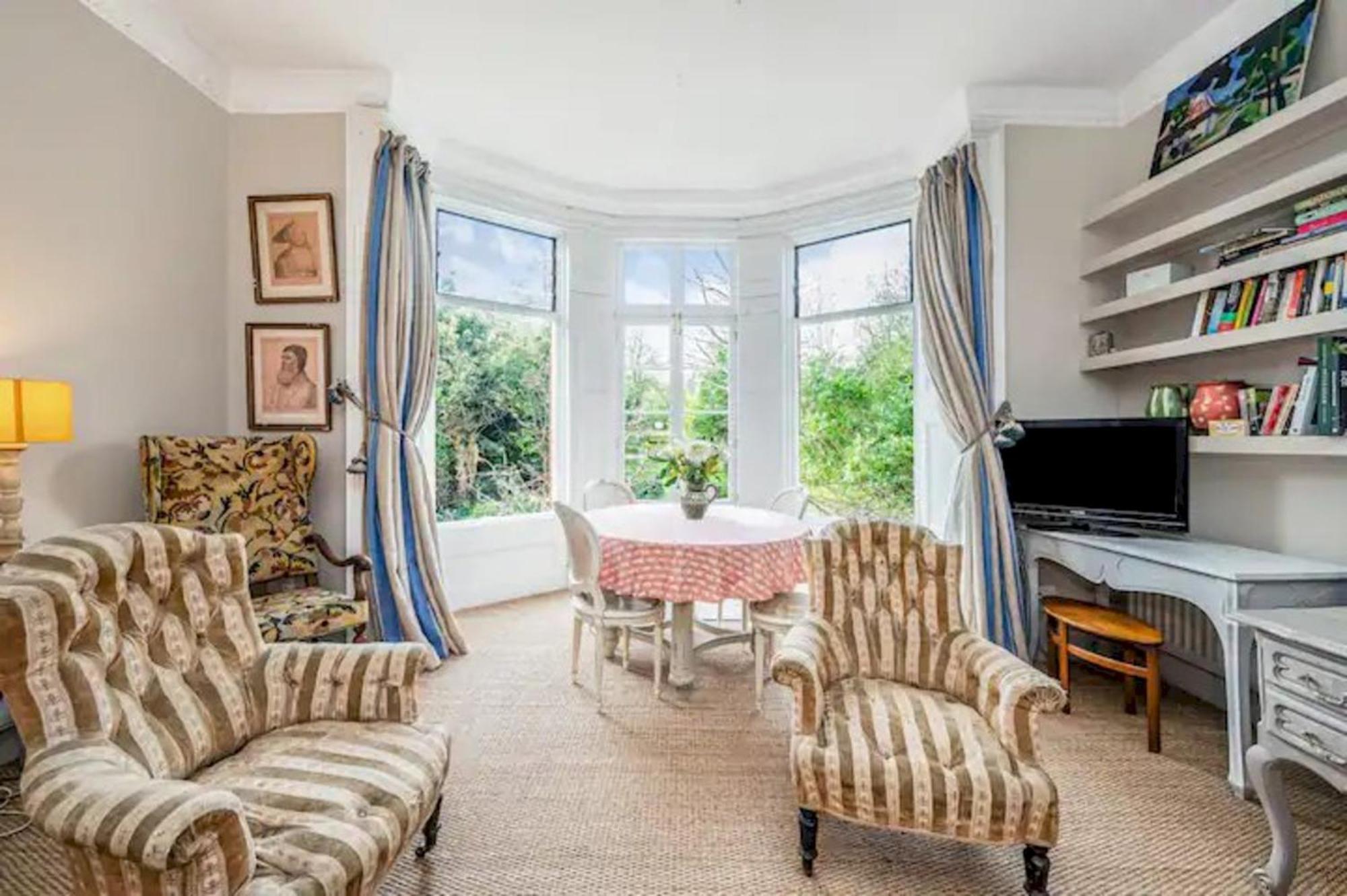 Pass The Keys Exquisite Flat - Minutes To Londres