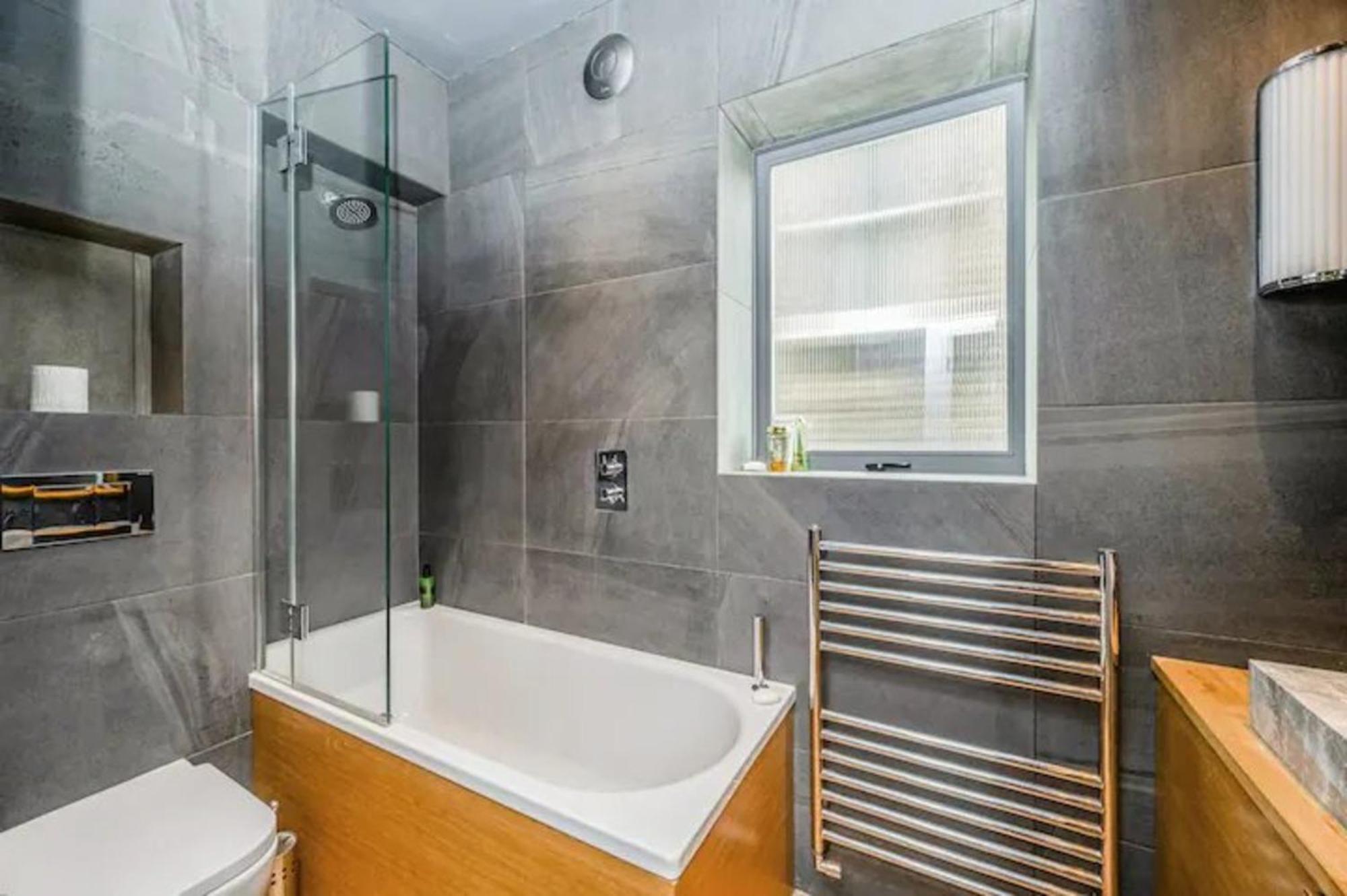 Pass The Keys Exquisite Flat - Minutes To Apartamento