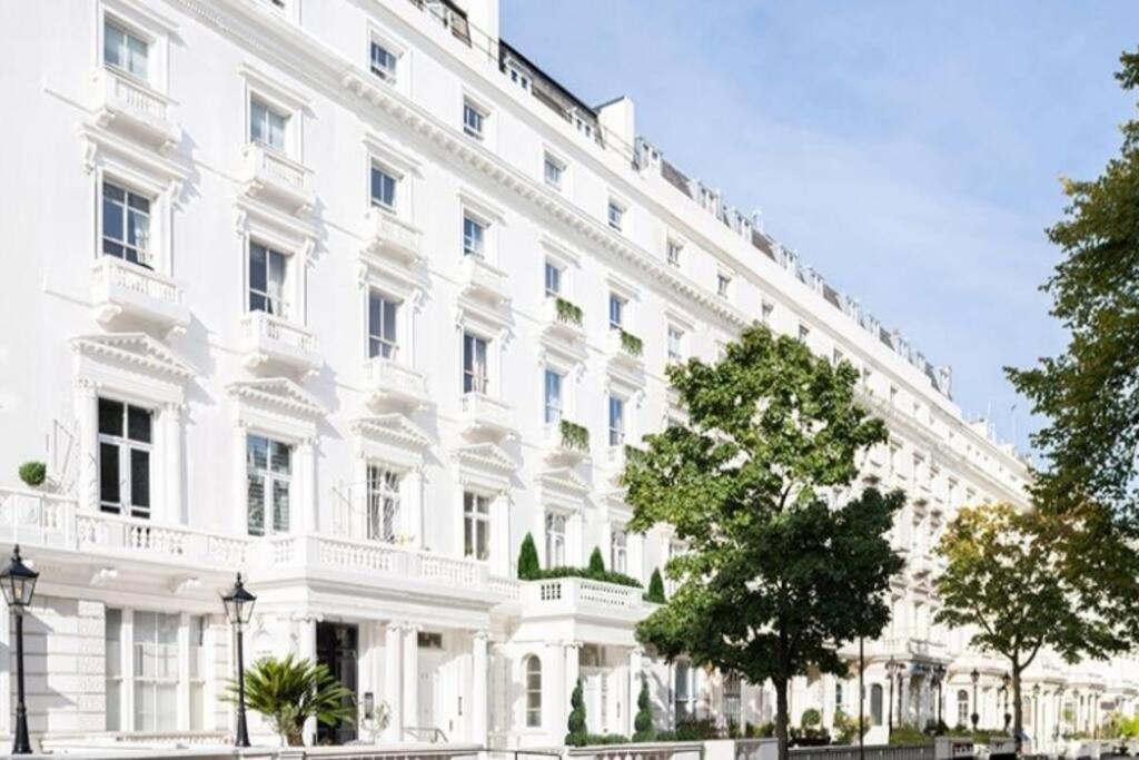 Apartment Stunning Hyde Park Home, Ground Floor Maisonette, Duplex, Near Tube Metro Stations London