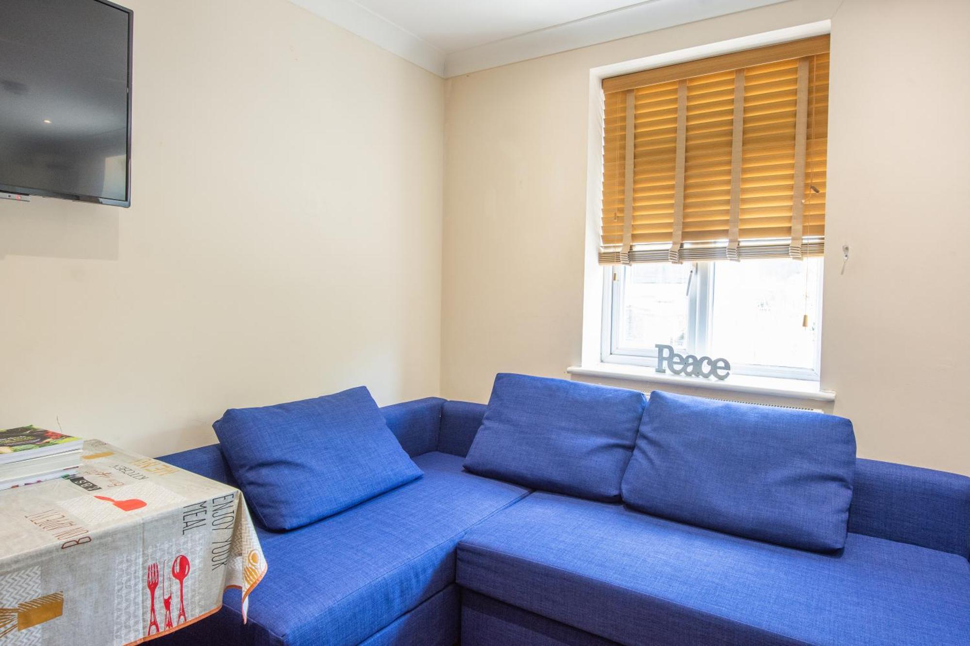Evergreen Apartments, Flat 3, Apartment London