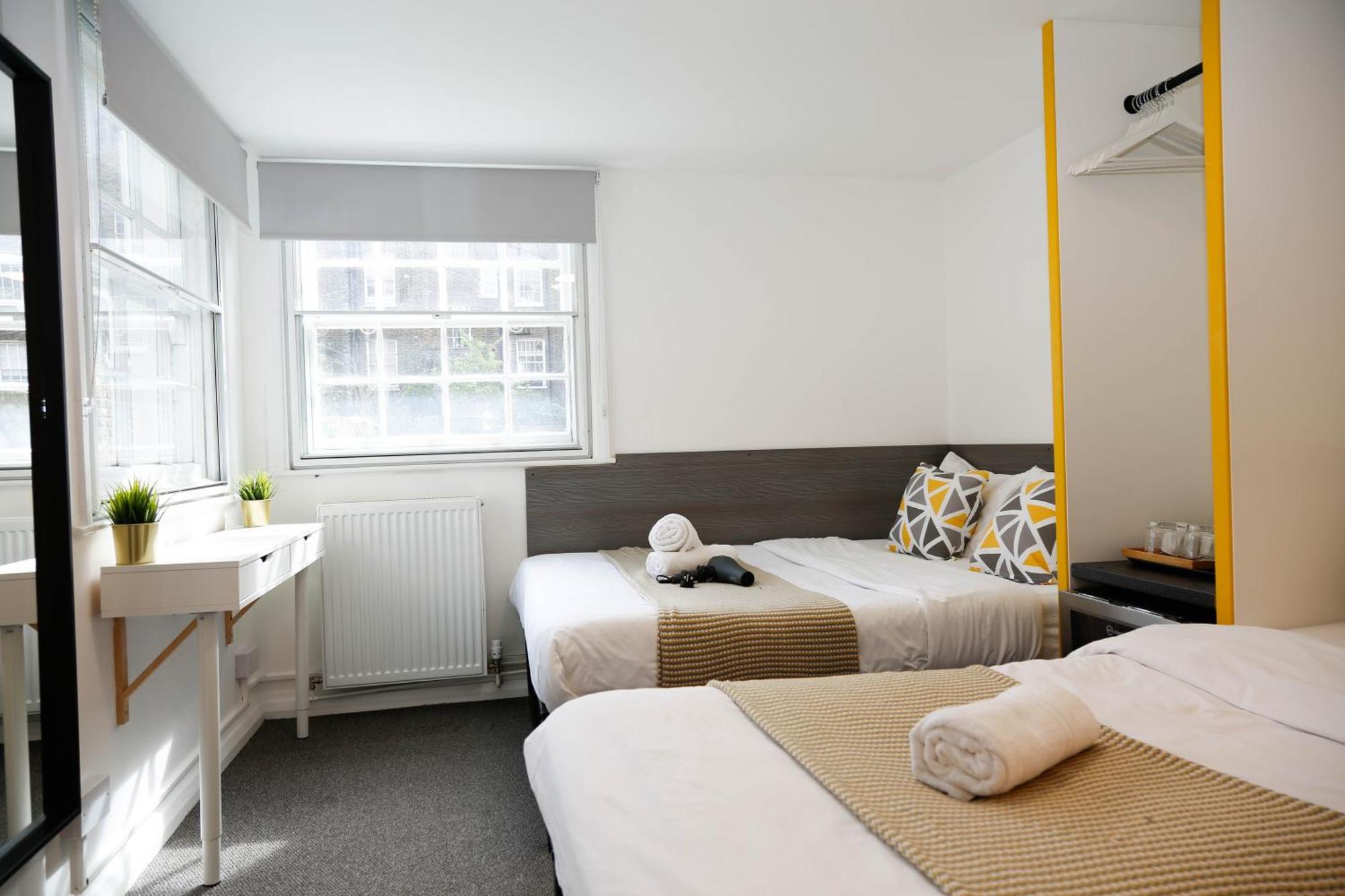 Stylish 1-minute Walk To Camden Town Metro, Shops, Cafes, Bars & Restaurants With Shared Bathrooms Homestay *