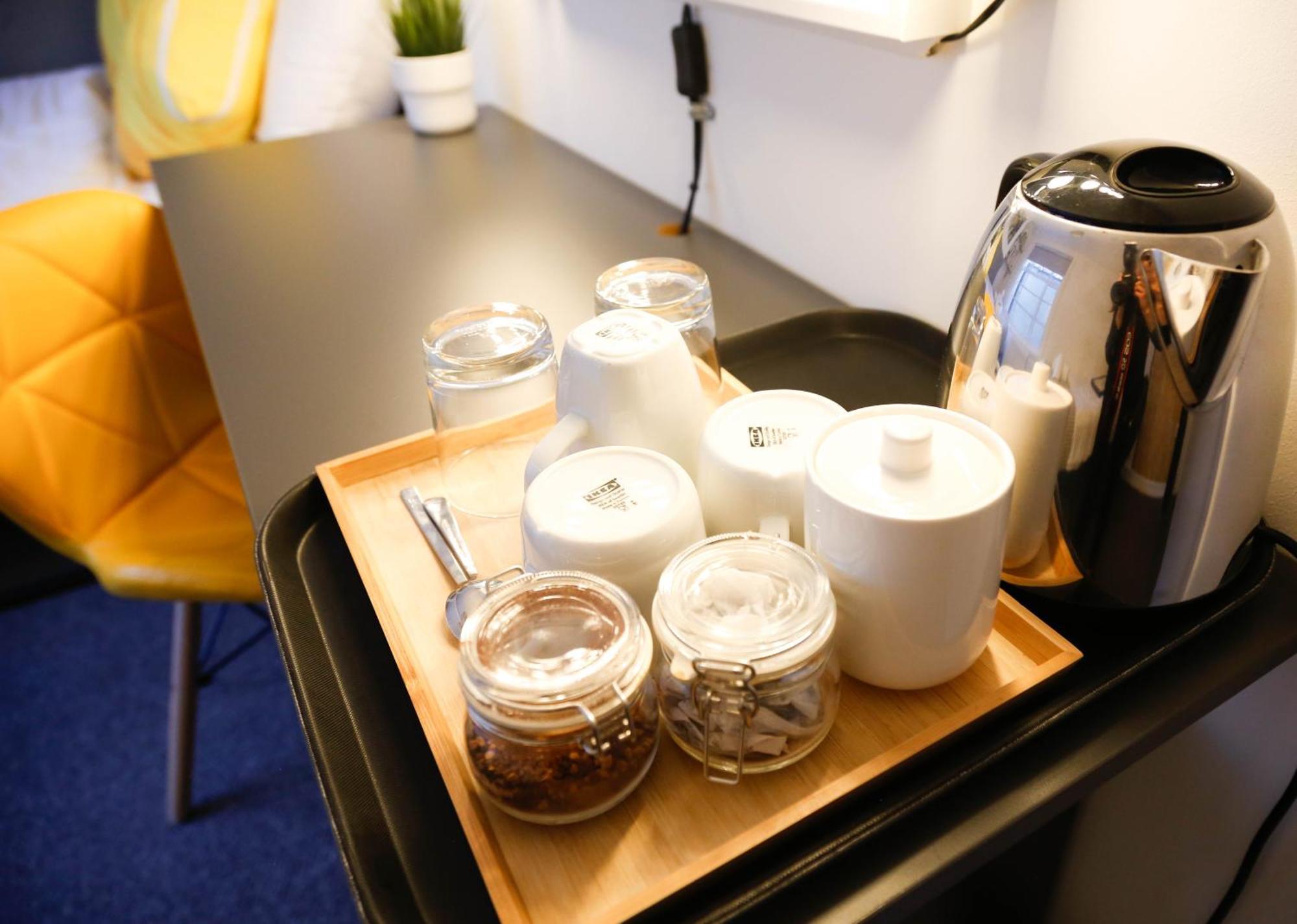 Stylish 1-minute Walk To Camden Town Metro, Shops, Cafes, Bars & Restaurants With Shared Bathrooms Homestay *