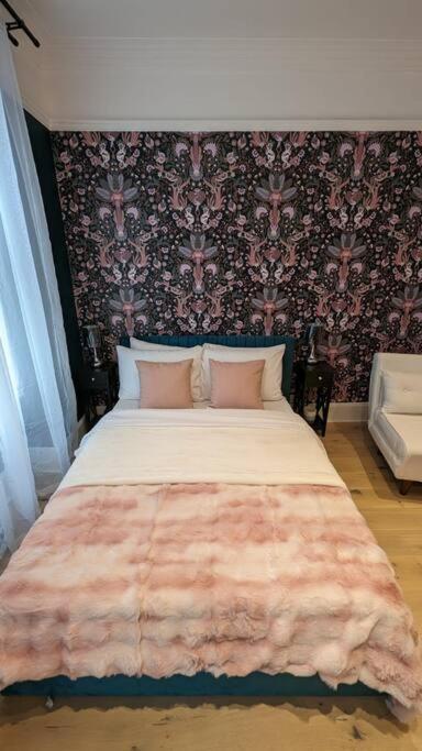 Brand New! Quirky Symphony Luxury Design Studio London