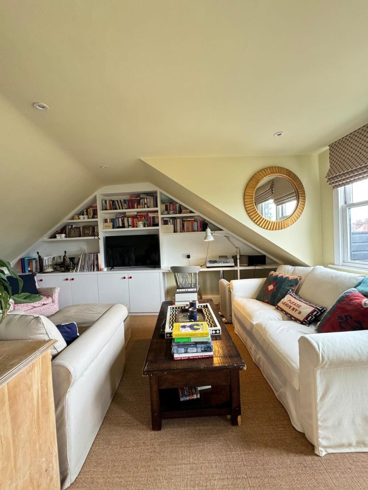 Homely Flat Wterrace 3 Mins To Battersea Park London