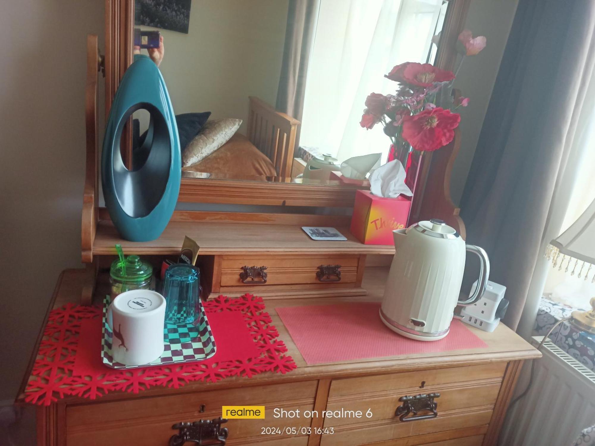 Goldy's Place In E17 Room2 London