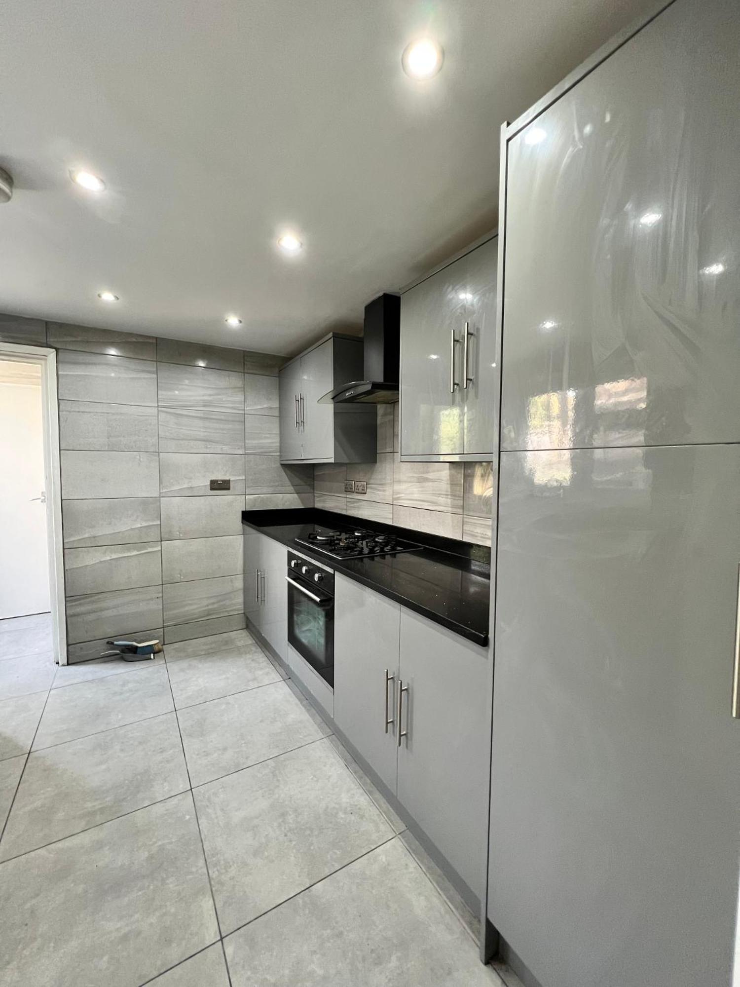 Double E13 Homestay