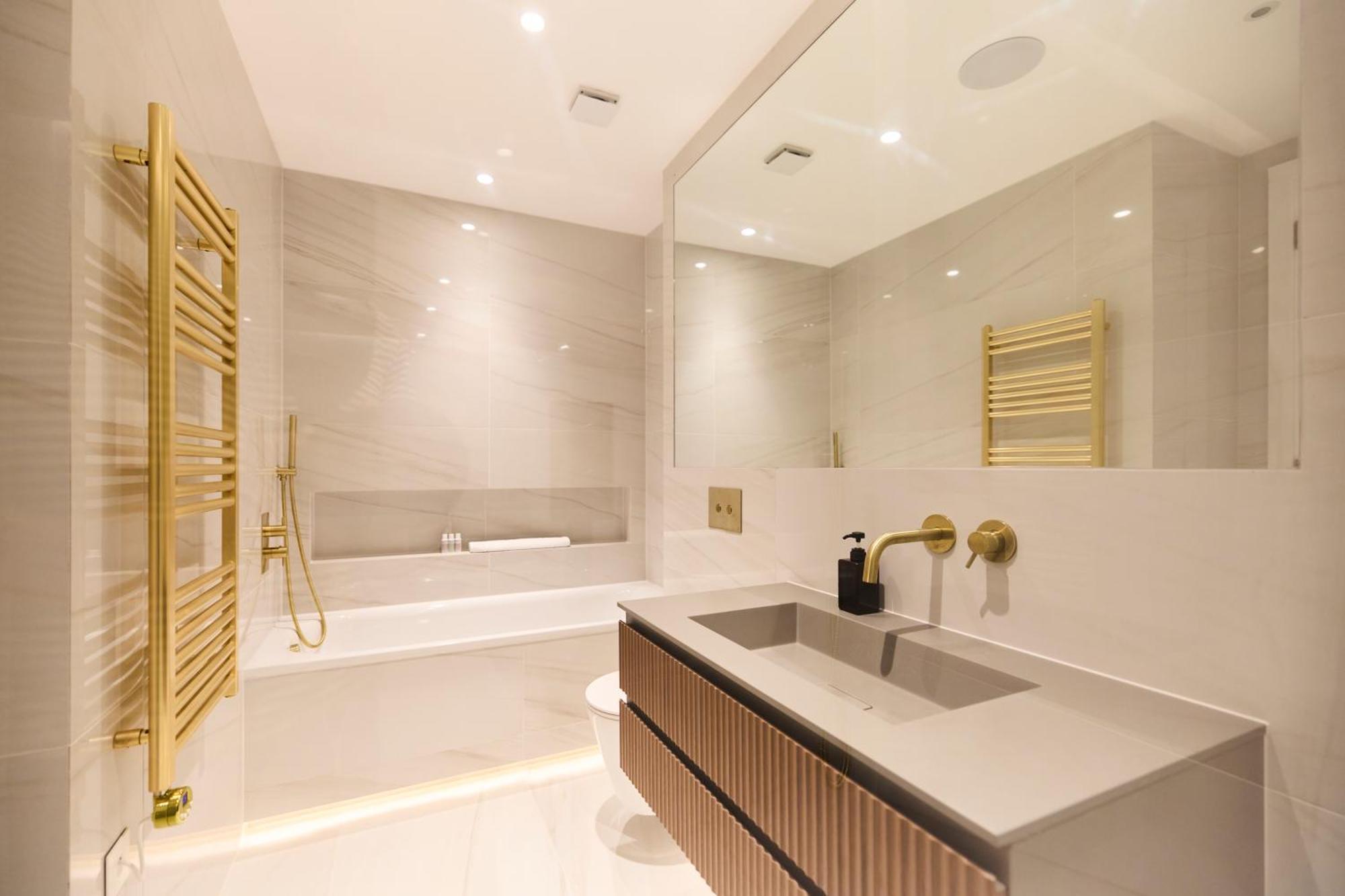 The Temple Fortune Crib - Lovely 3bdr House With Balcony Londres