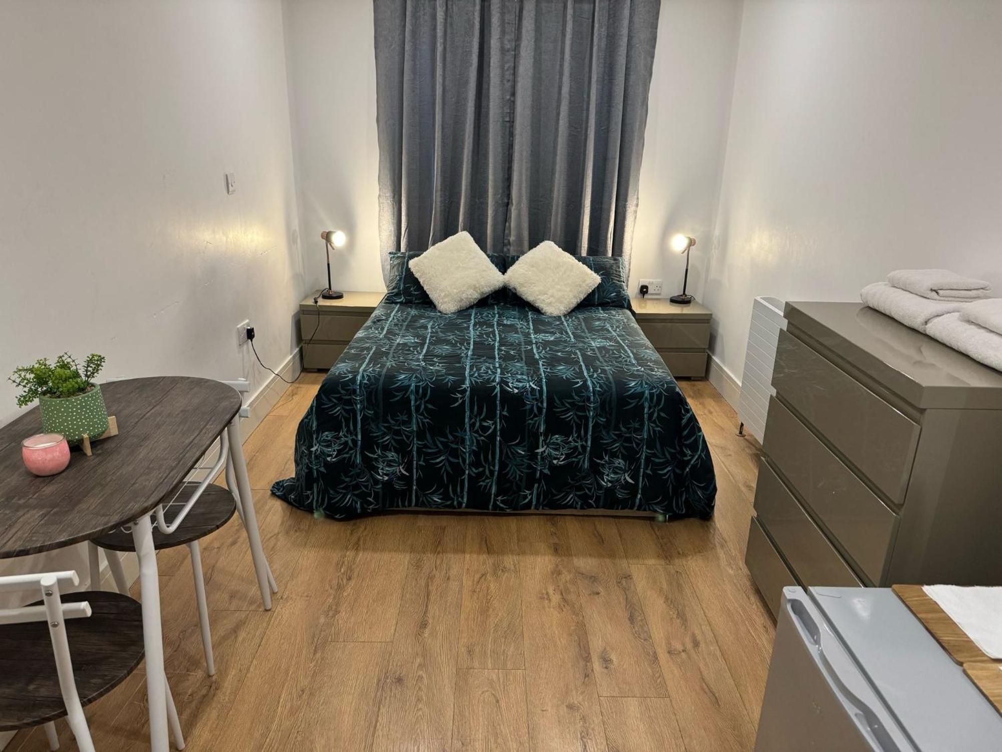 Apartment King Azim Court